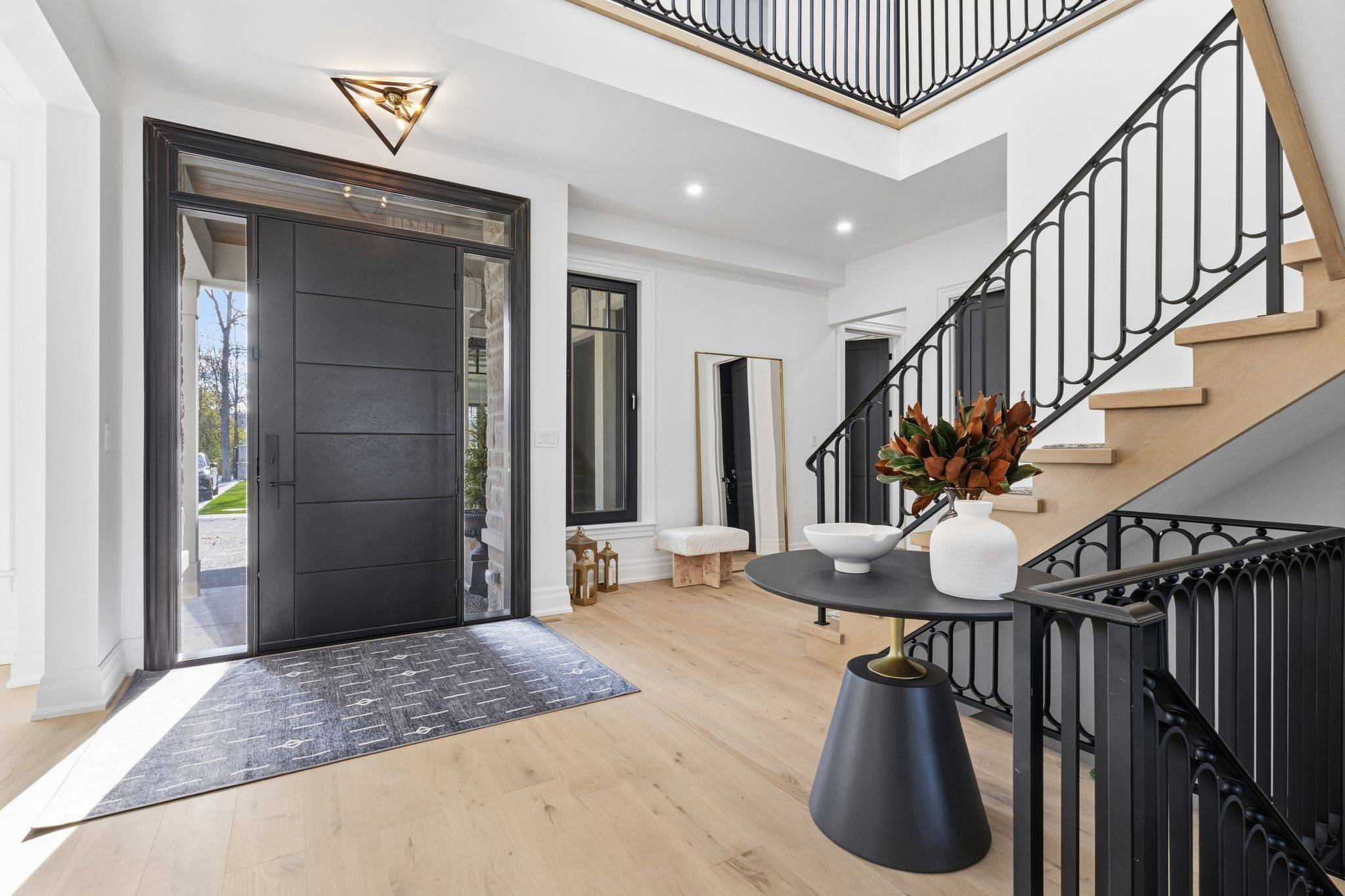 Hamilton, ON L8E 5E2,7 Campview RD