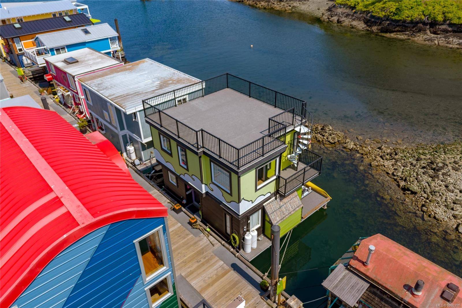 Victoria, BC V8V 0B2,1 Dallas Rd #A2