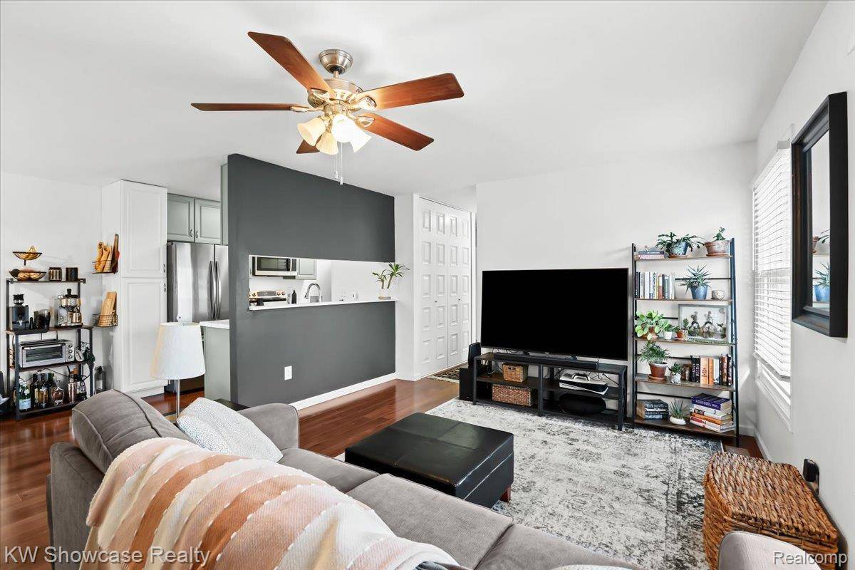 Lake Orion, MI 48360,2612 Wildwood CT