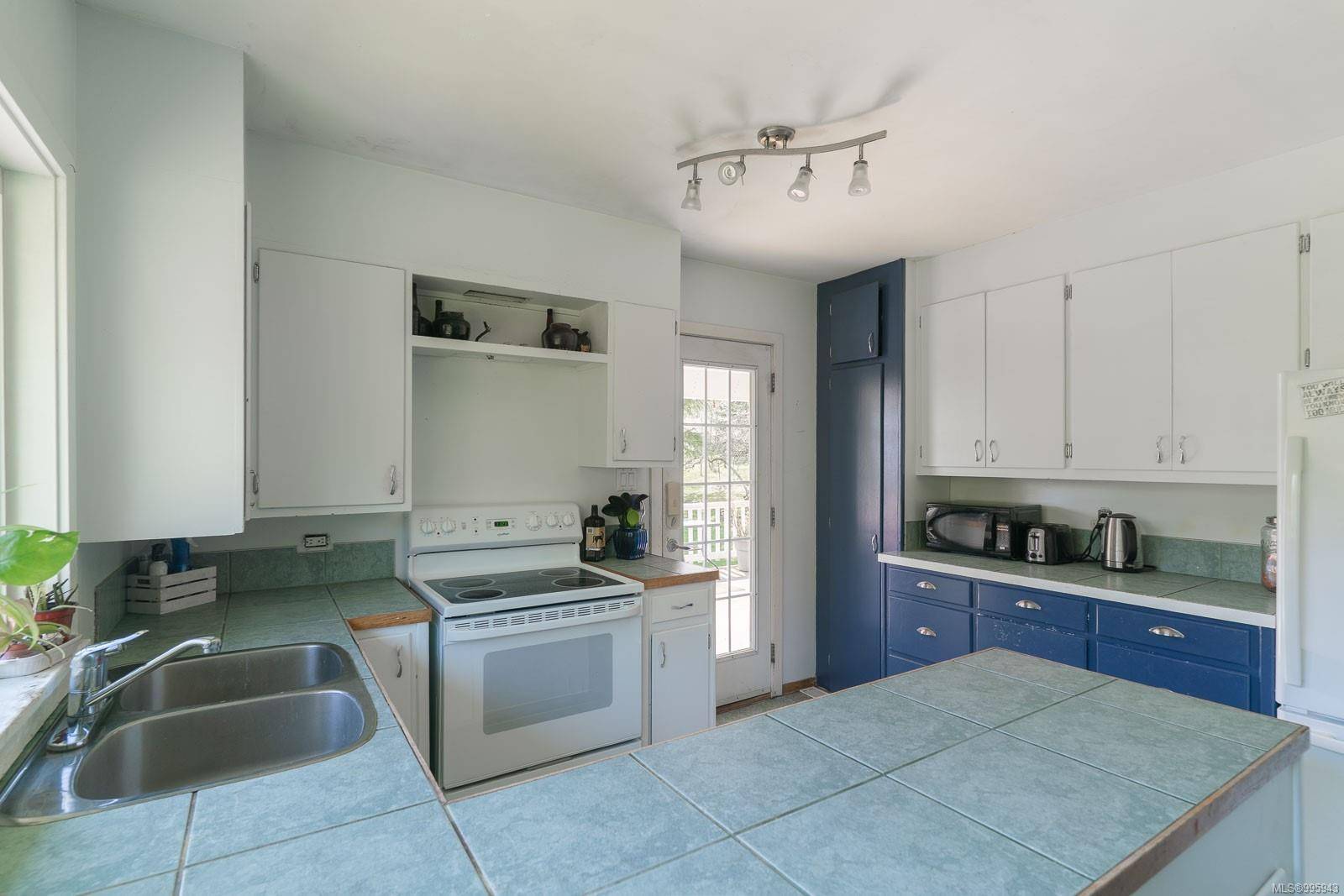 Saltair, BC V9G 1Y7,11228 Chemainus Rd