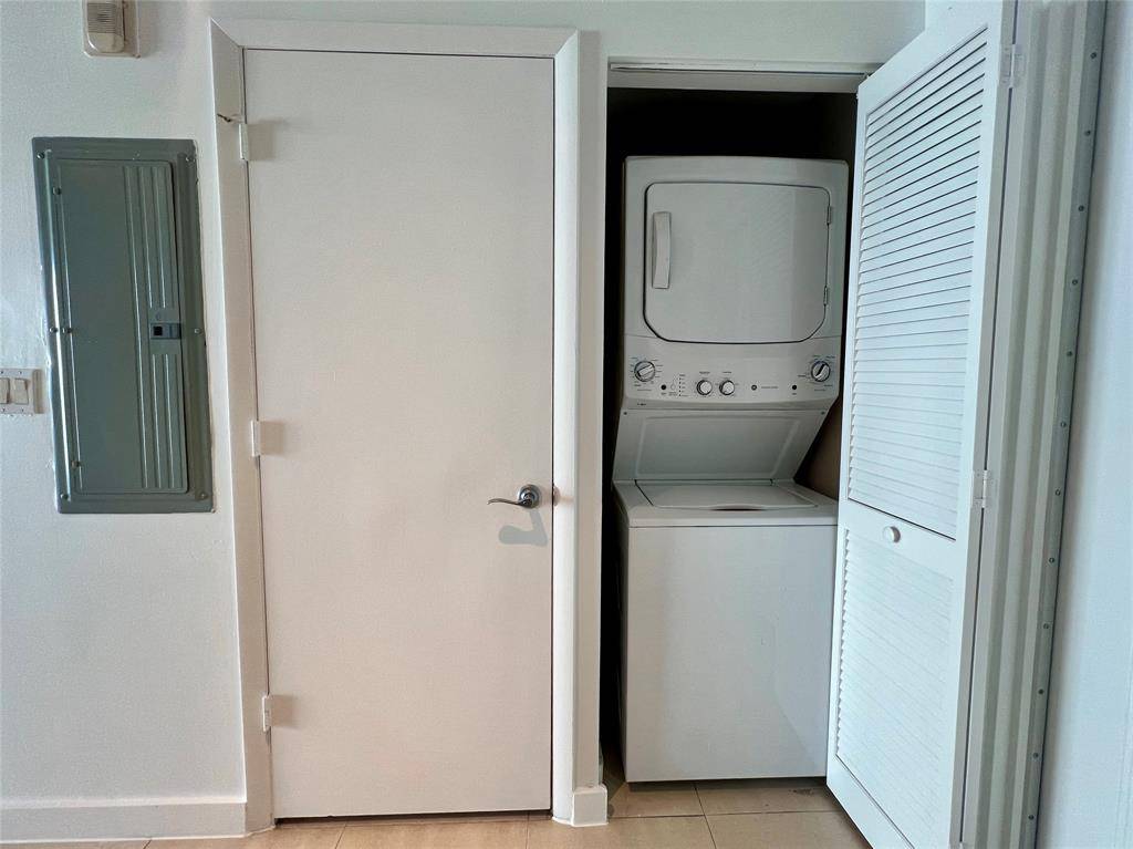 Miami, FL 33156,7280 SW 90th St #304