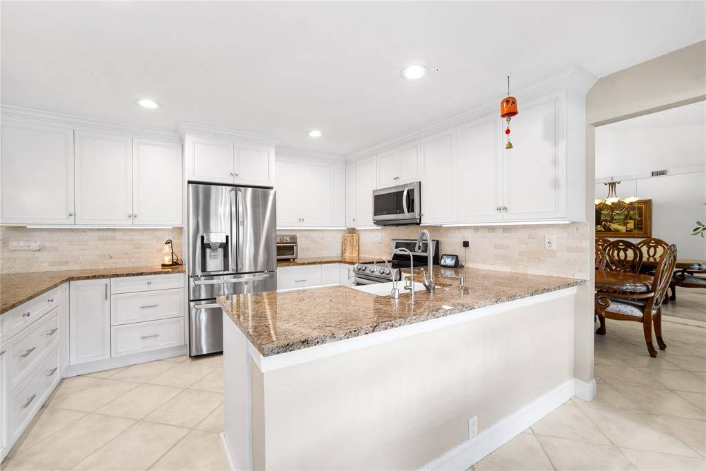 Parkland, FL 33067,7604 Lexington Ln