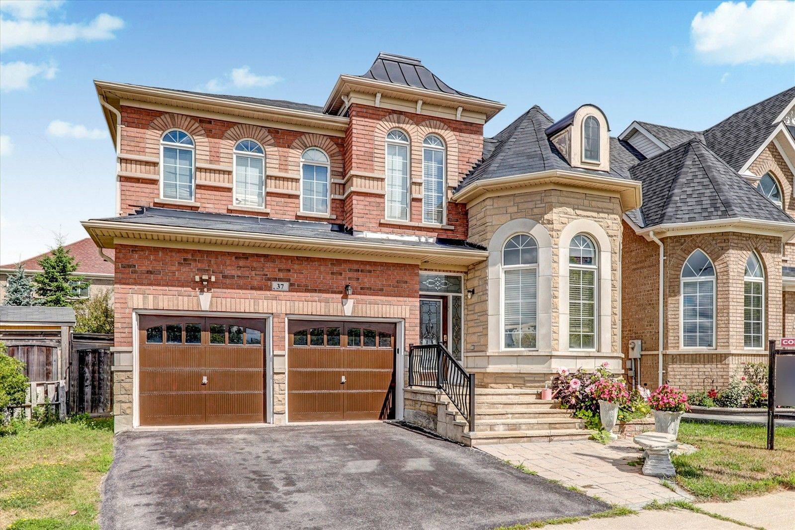 Markham, ON L6B 0G9,37 Condarcuri CRES