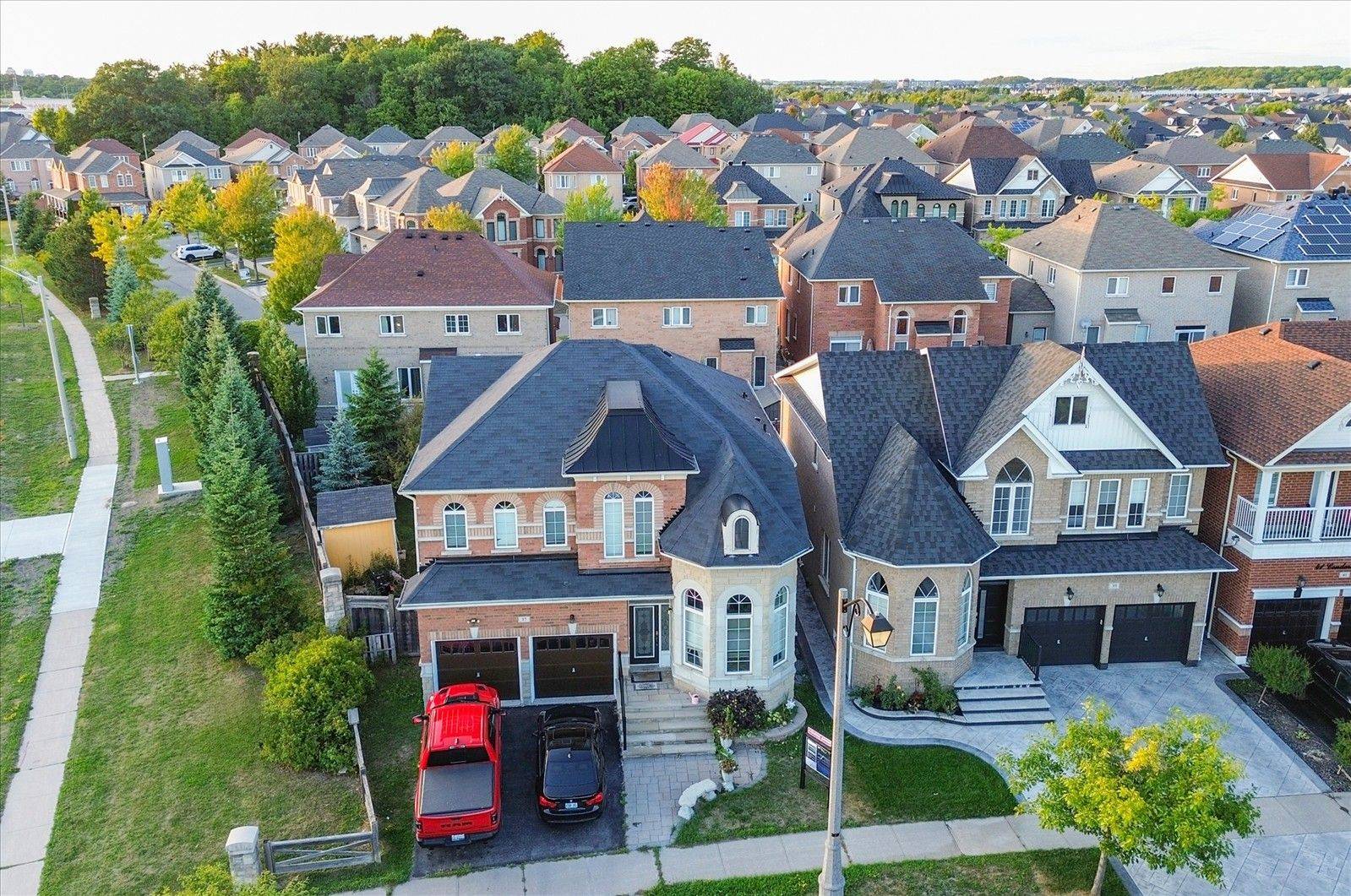 Markham, ON L6B 0G9,37 Condarcuri CRES