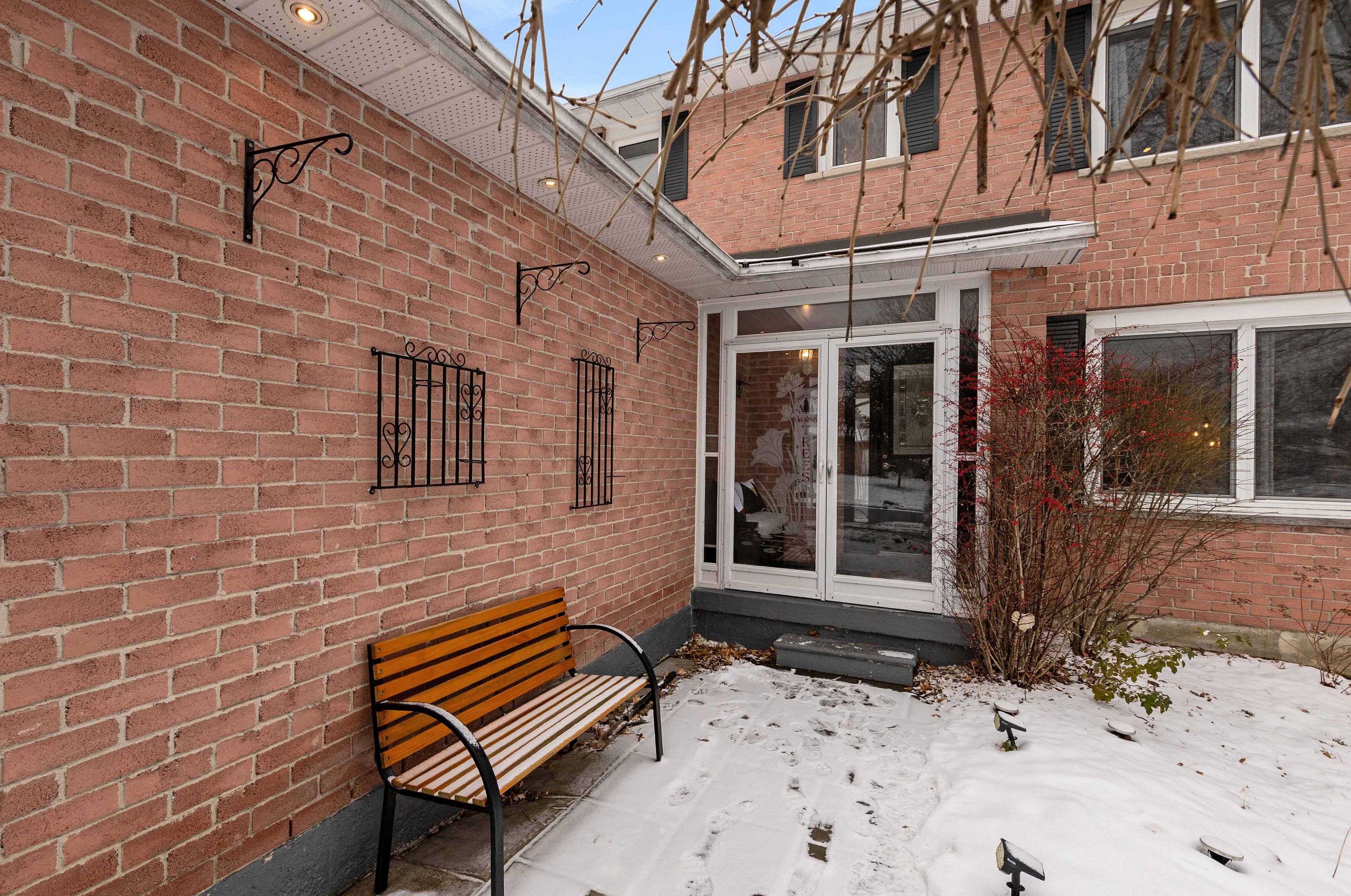 East Gwillimbury, ON L9N 1C6,1 Forrestwood CRES