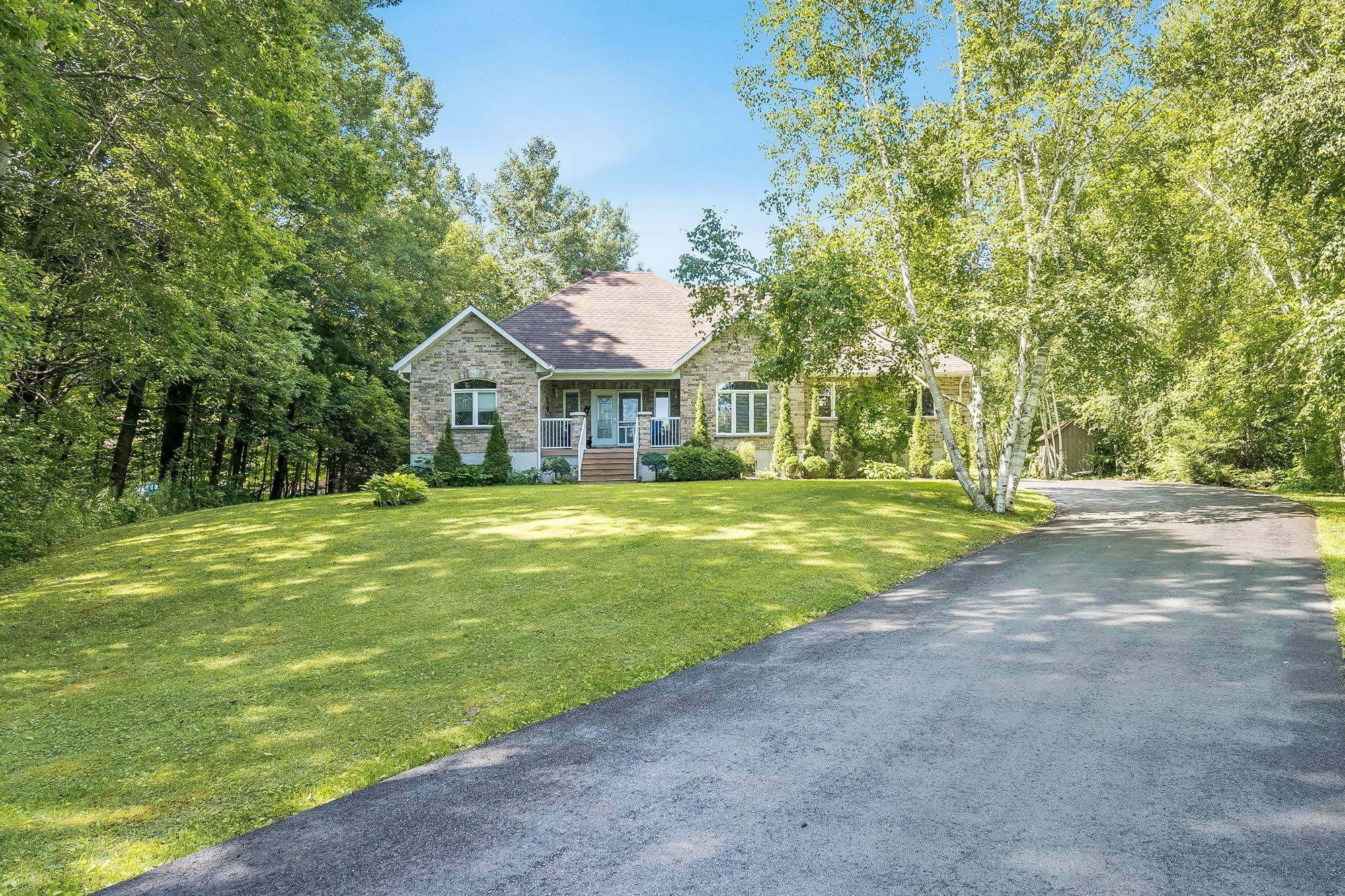 Tiny, ON L9M 0M2,6 Meadowbrook BLVD