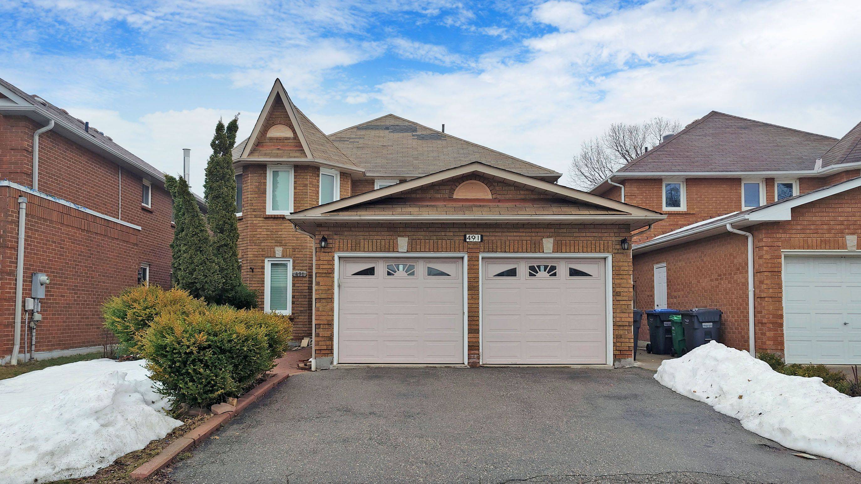 Mississauga, ON L5R 3G9,491 Baggetta CRES #Basement