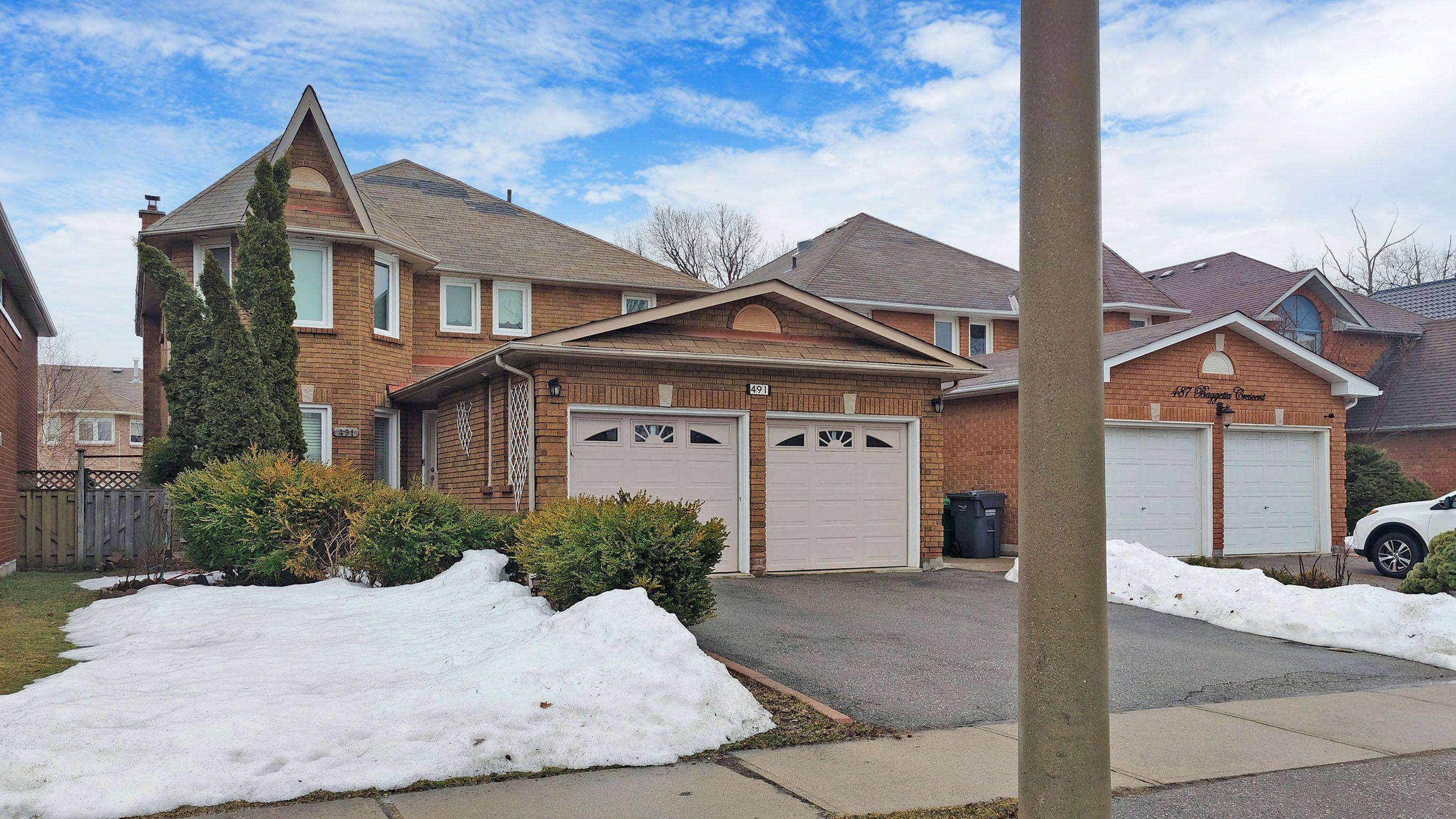 Mississauga, ON L5R 3G9,491 Baggetta CRES #Basement