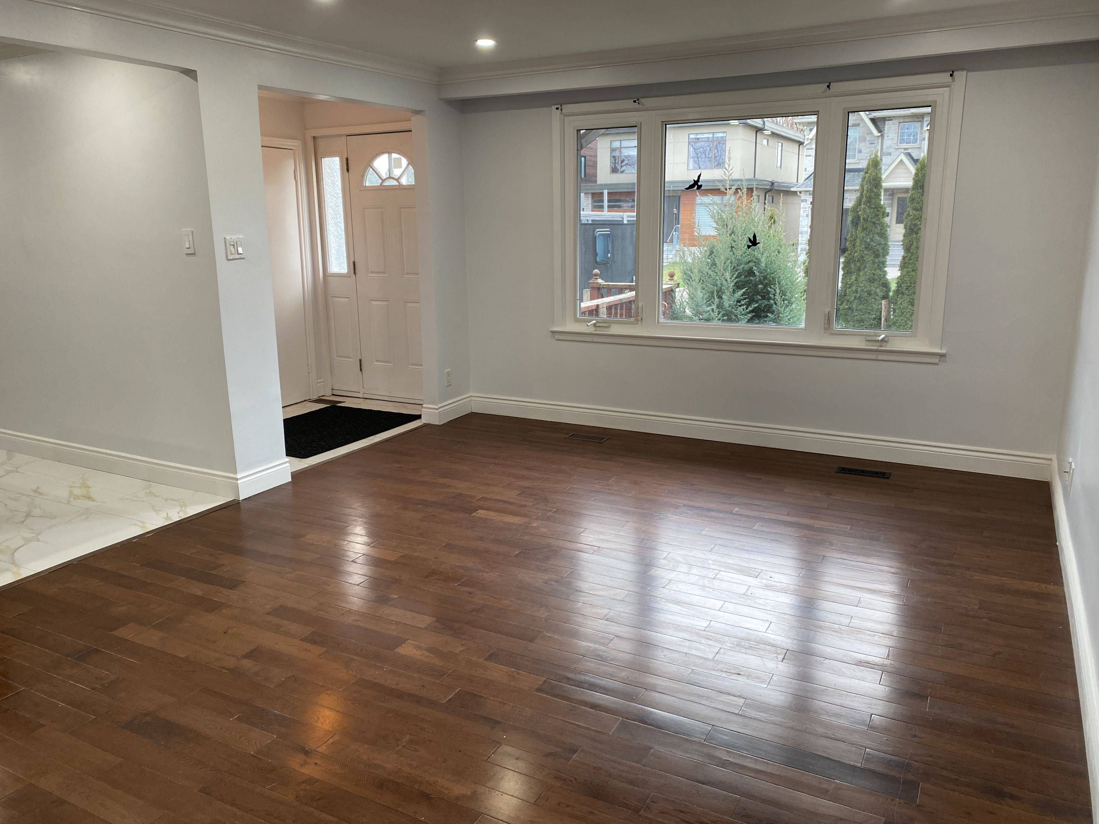 Mississauga, ON L5E 2G2,1067 Edgeleigh AVE #Main