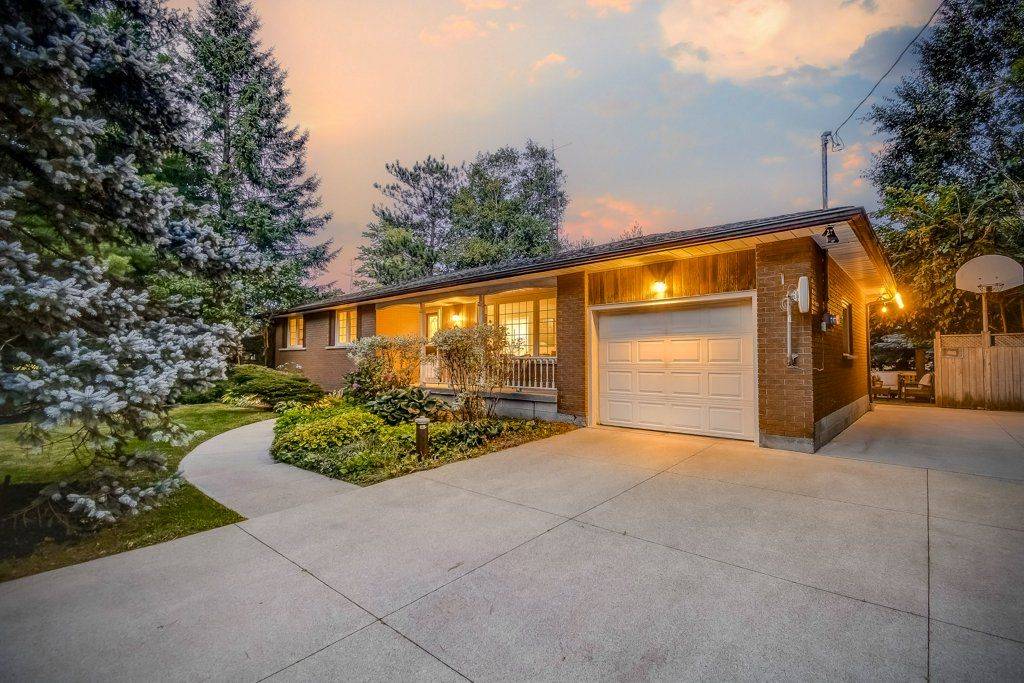 Hamilton, ON L0R 2H0,420 Concession 8 RD E