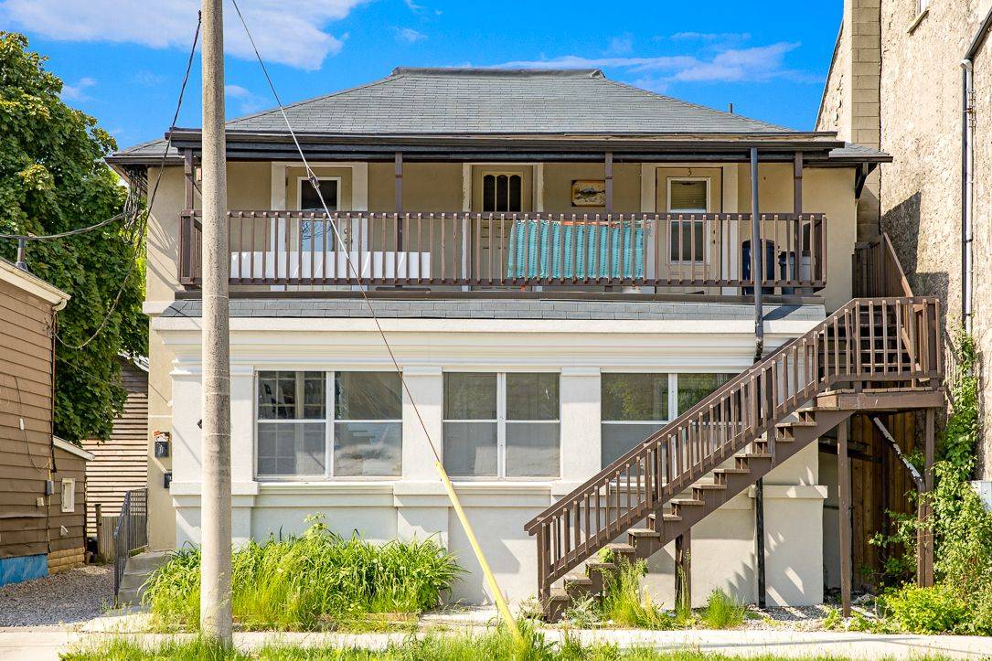 Cambridge, ON N3H 3P6,1130 King ST E #2