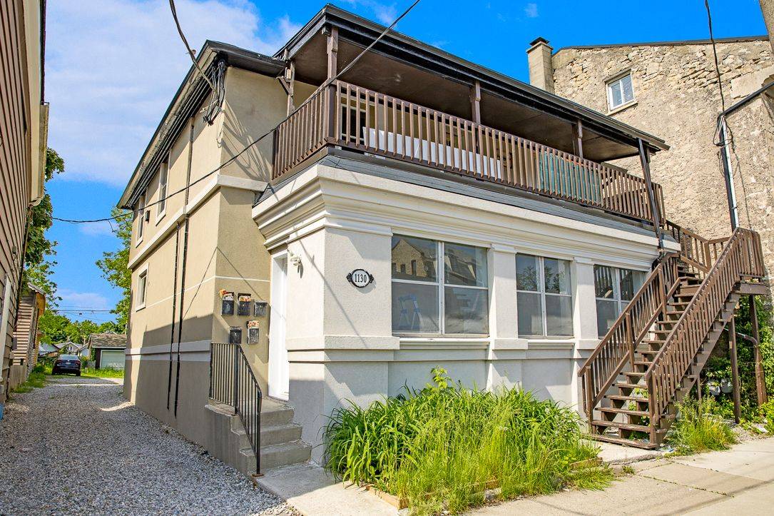 Cambridge, ON N3H 3P6,1130 King ST E #2