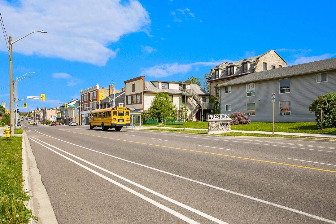 Cambridge, ON N3H 3P6,1130 King ST E #2