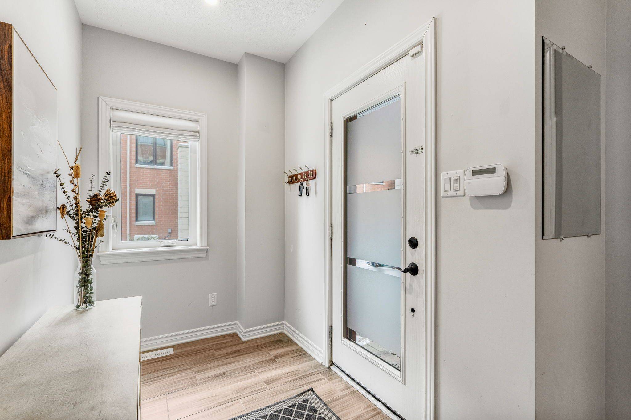 Orleans - Cumberland And Area, ON K4A 0Y2,125 Chaperal Private