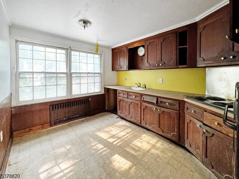 Franklin Boro, NJ 07416,8 Fowler St