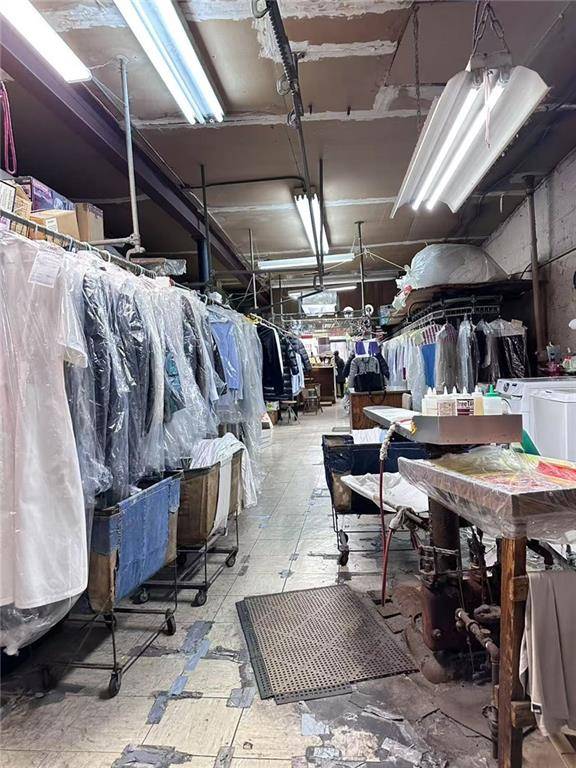 Brooklyn, NY 11235,1627 Sheepshead Bay RD