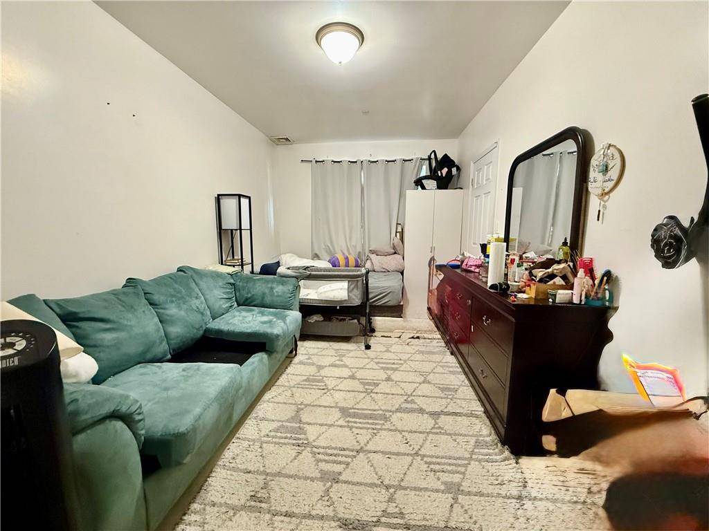 Brooklyn, NY 11204,157 Avenue P #2A