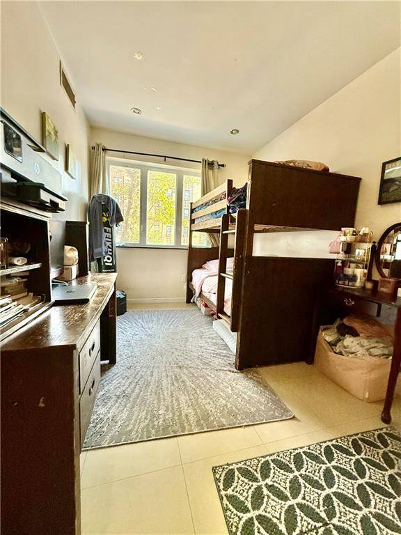 Brooklyn, NY 11204,157 Avenue P #2A