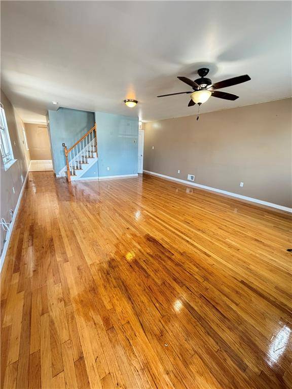 State Island, NY 10312,48 Hinton ST