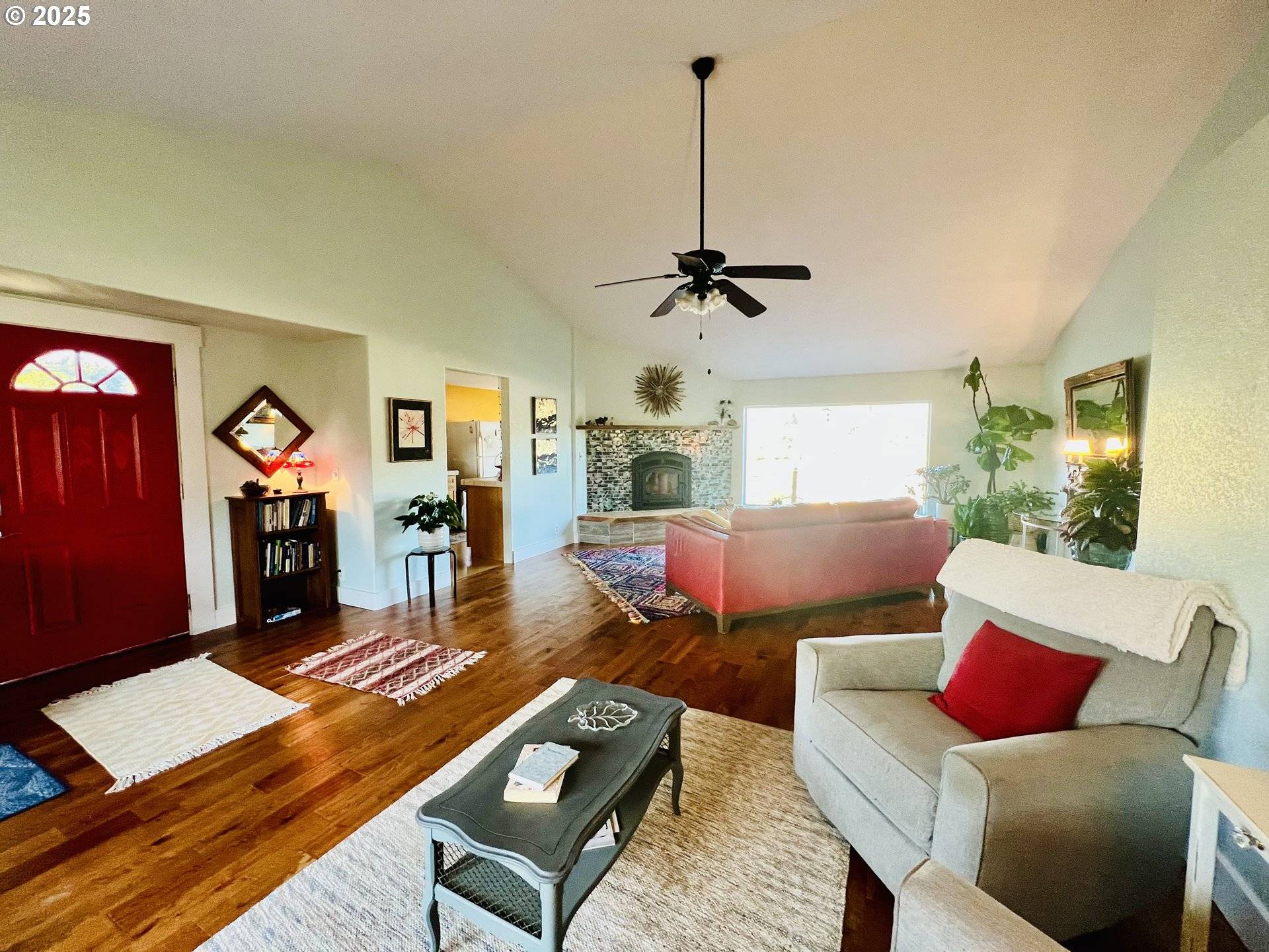 Brookings, OR 97415,236 FOUNTAIN CT