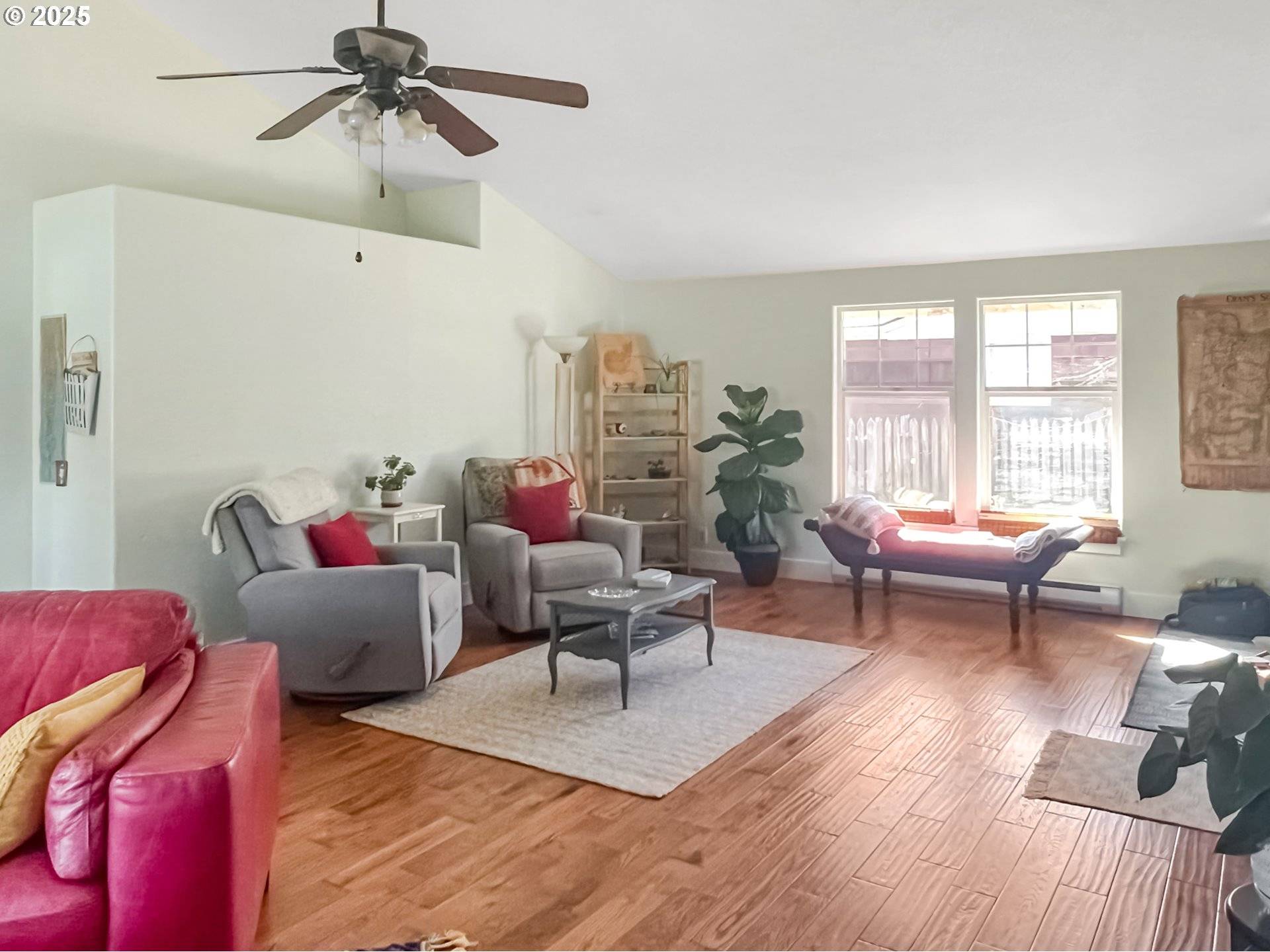 Brookings, OR 97415,236 FOUNTAIN CT