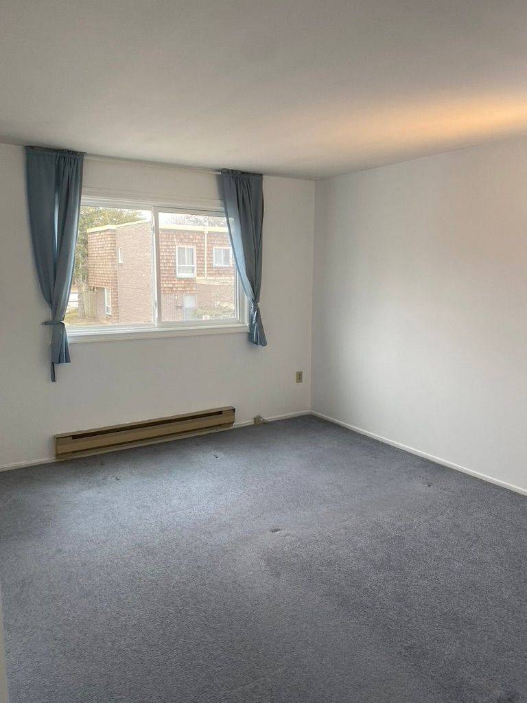 Toronto C15, ON M2J 4H6,44 Woody Vine WAY #251