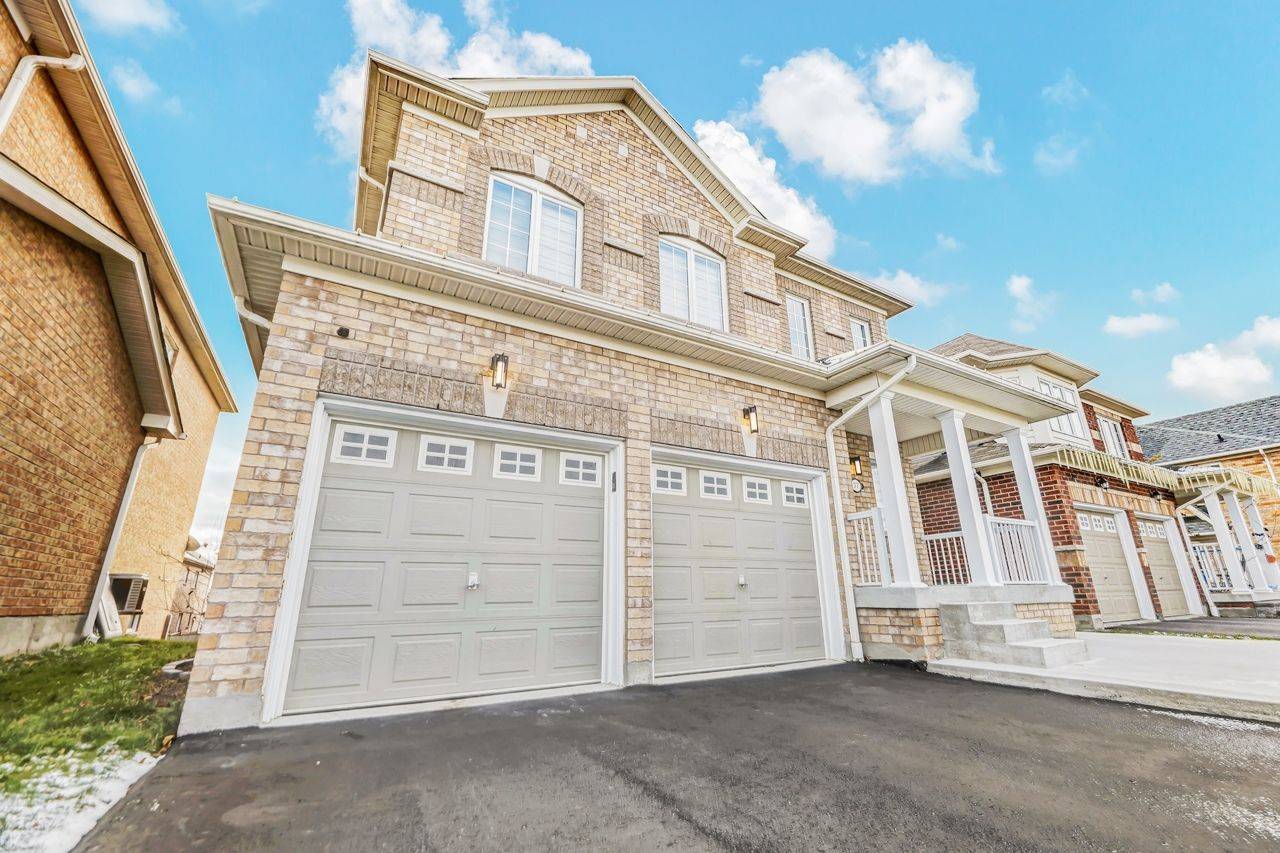 Whitby, ON L1N 0C5,37 Oceanpearl CRES