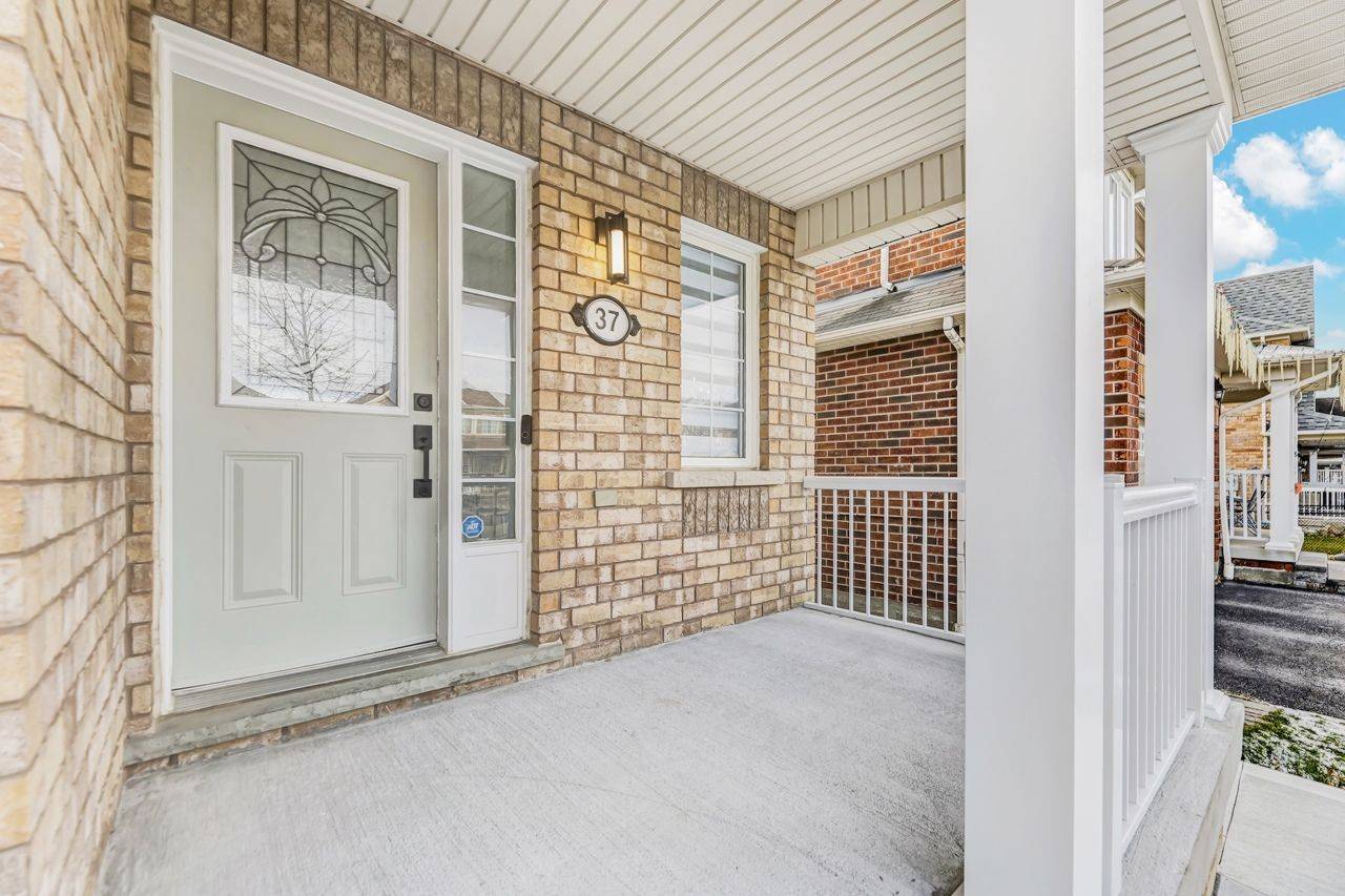 Whitby, ON L1N 0C5,37 Oceanpearl CRES