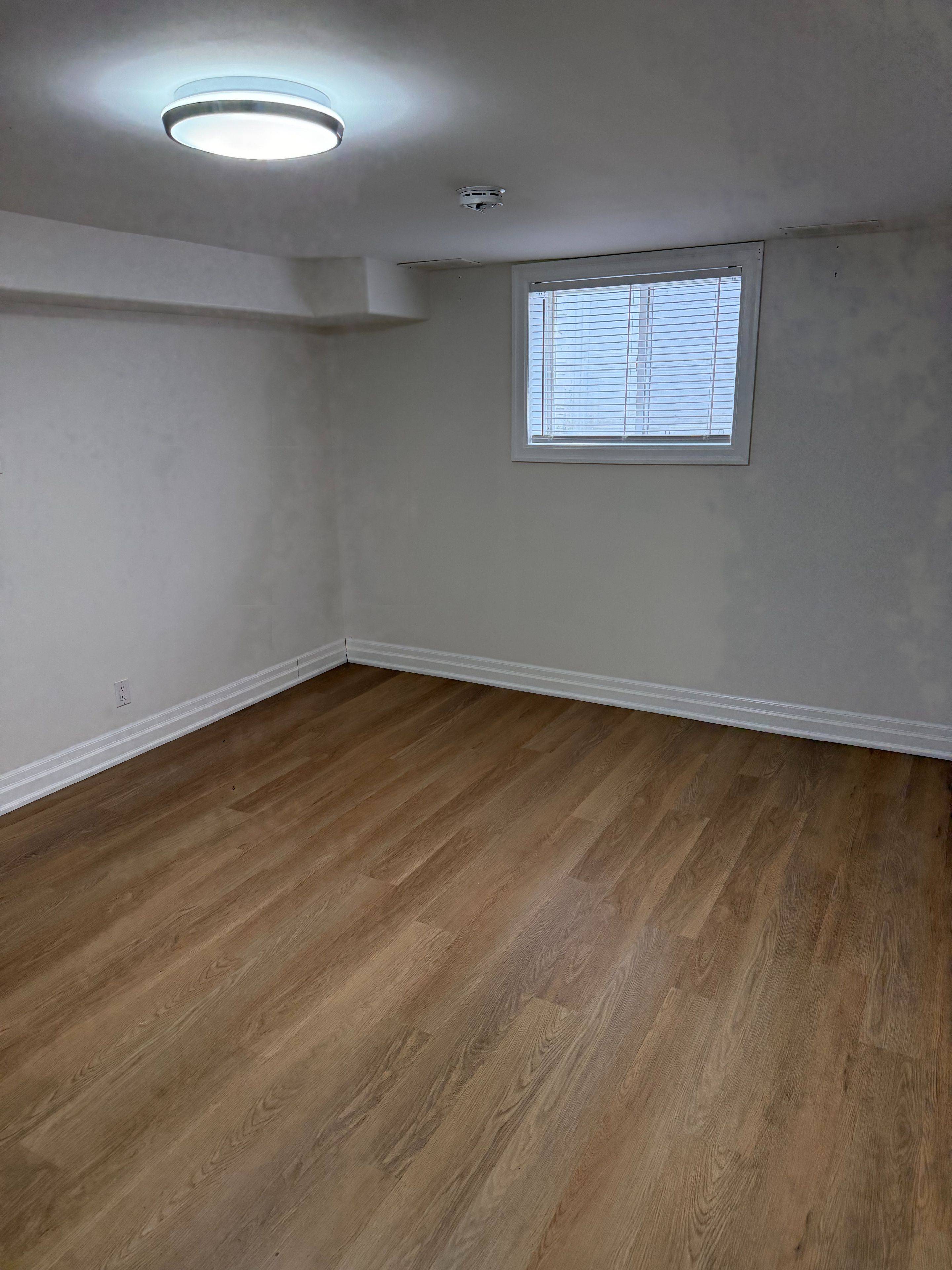 Mississauga, ON L5M 1N8,25 Joseph ST #Lower