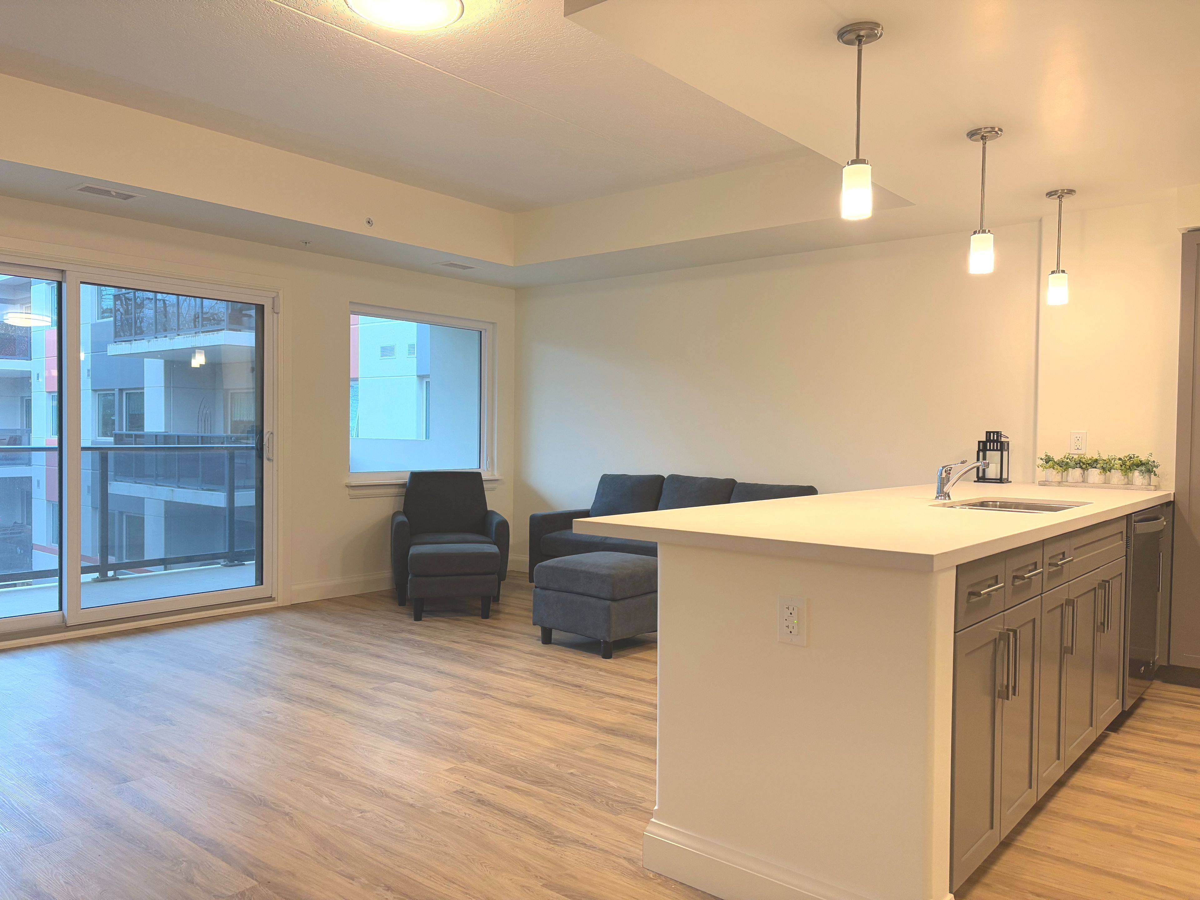 Norwich, ON N0J 1P0,8 Centre ST #311