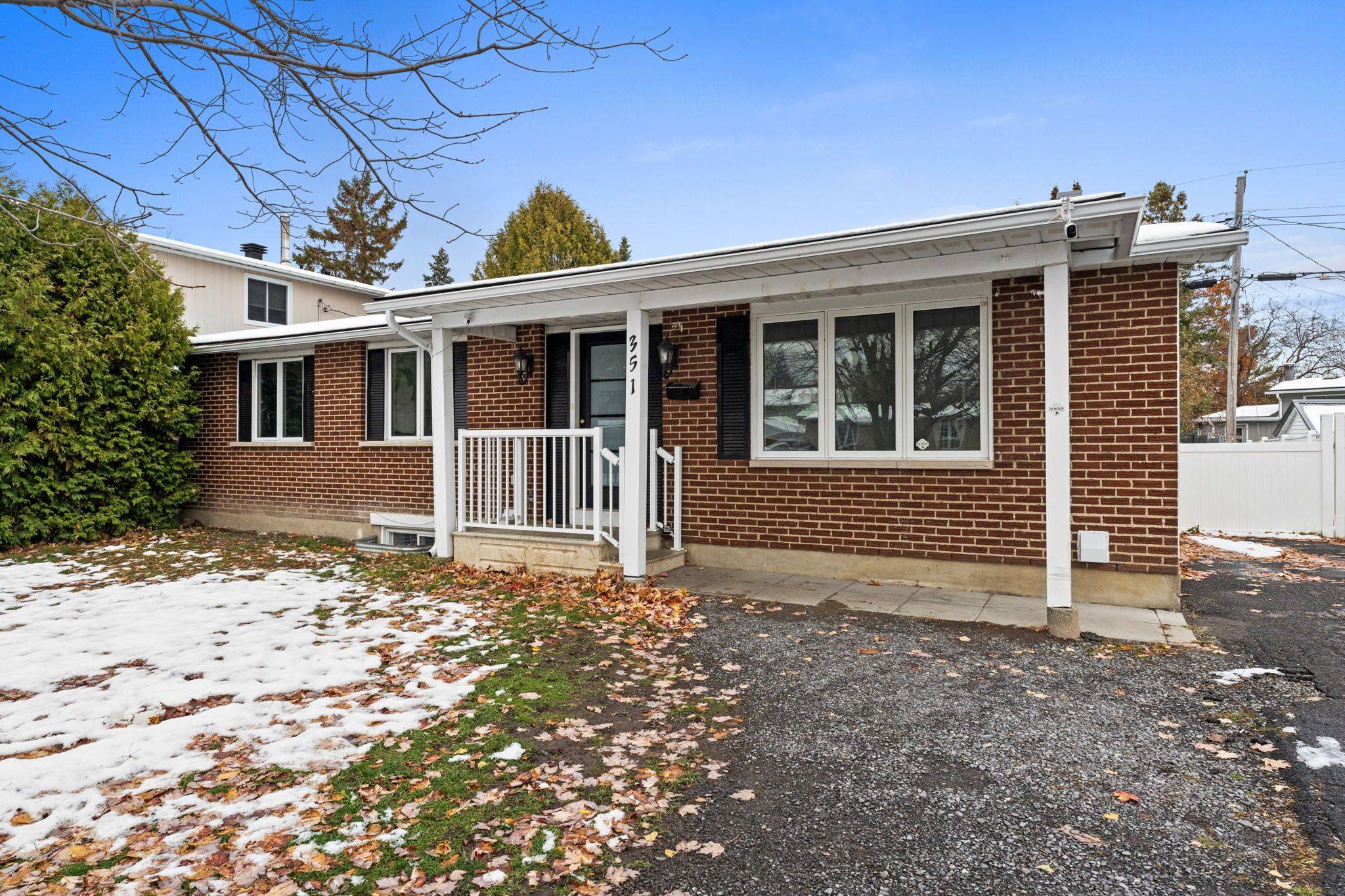 Orleans - Cumberland And Area, ON K1E 1P1,351 Amiens ST