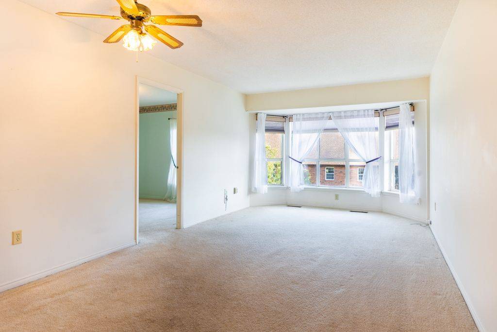 Peterborough, ON K9H 7K5,921 Armour RD #305