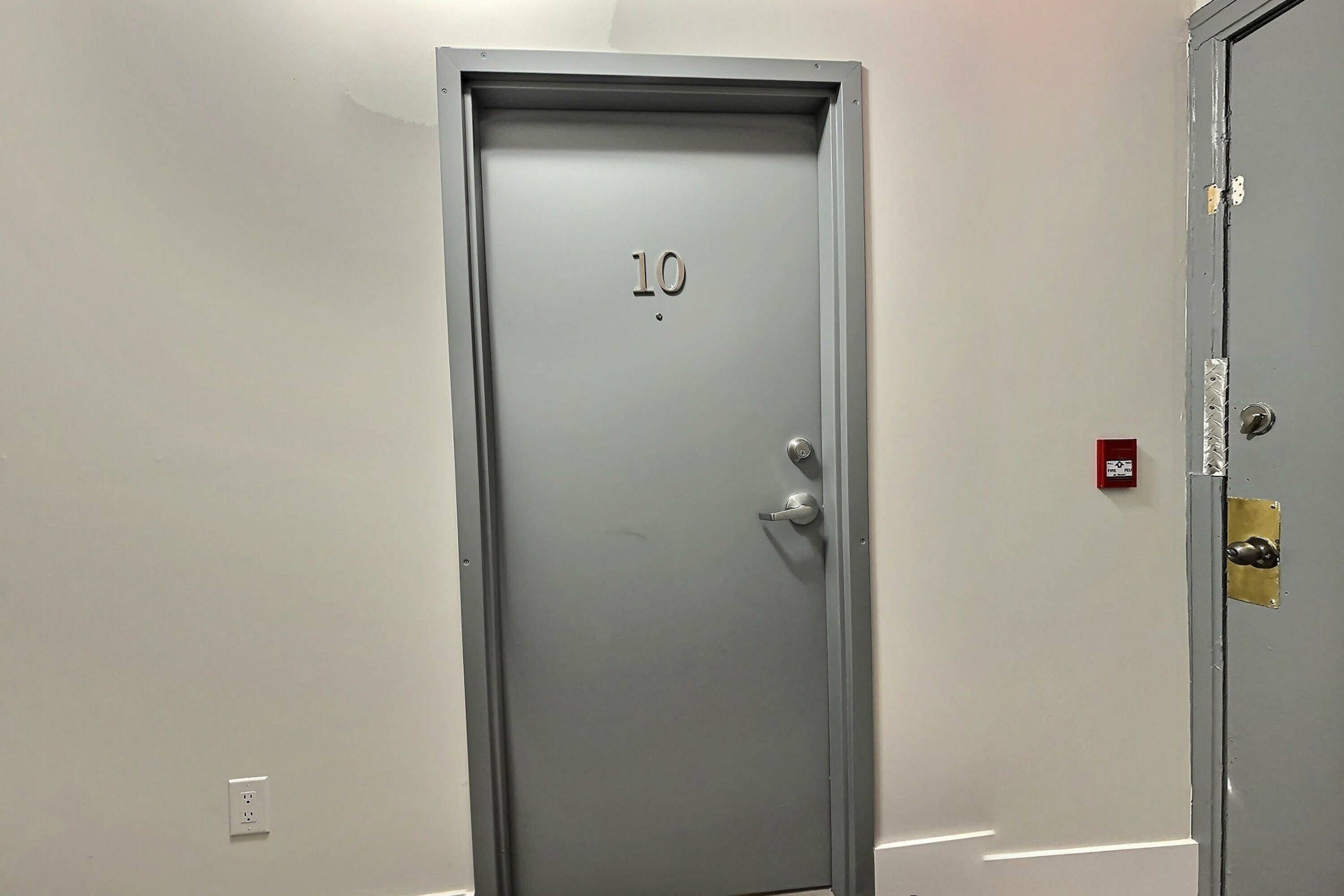 Hamilton, ON L8N 2V9,8 Tisdale ST S #10