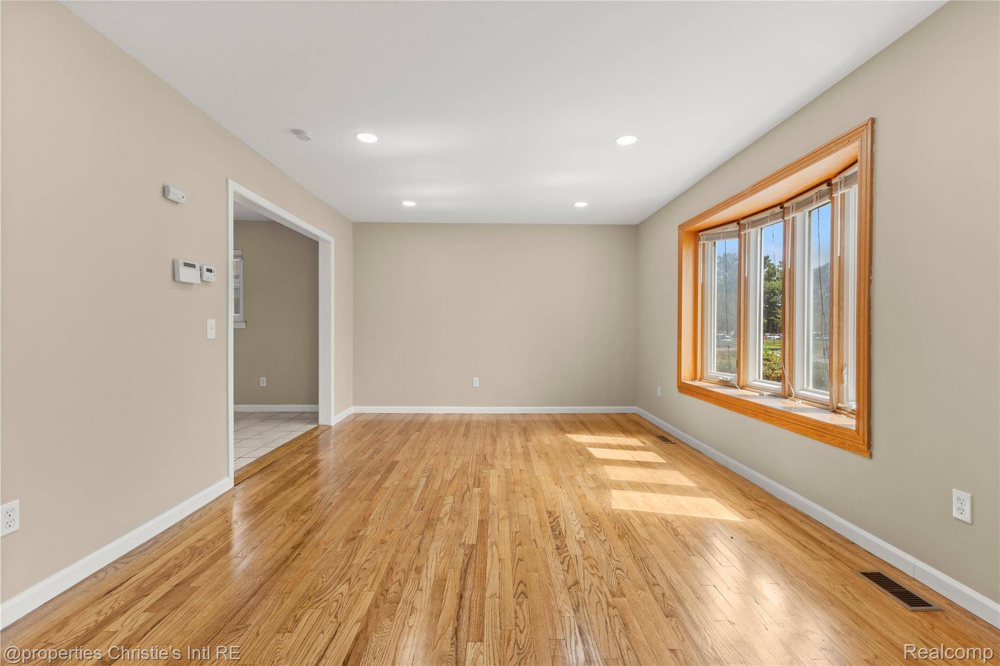 Southfield, MI 48075,15918 Mount Vernon ST