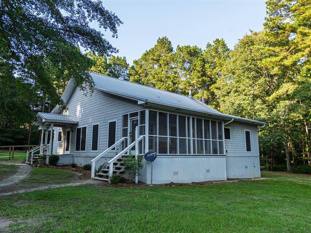 Alto, TX 75925,329 County Road 2804