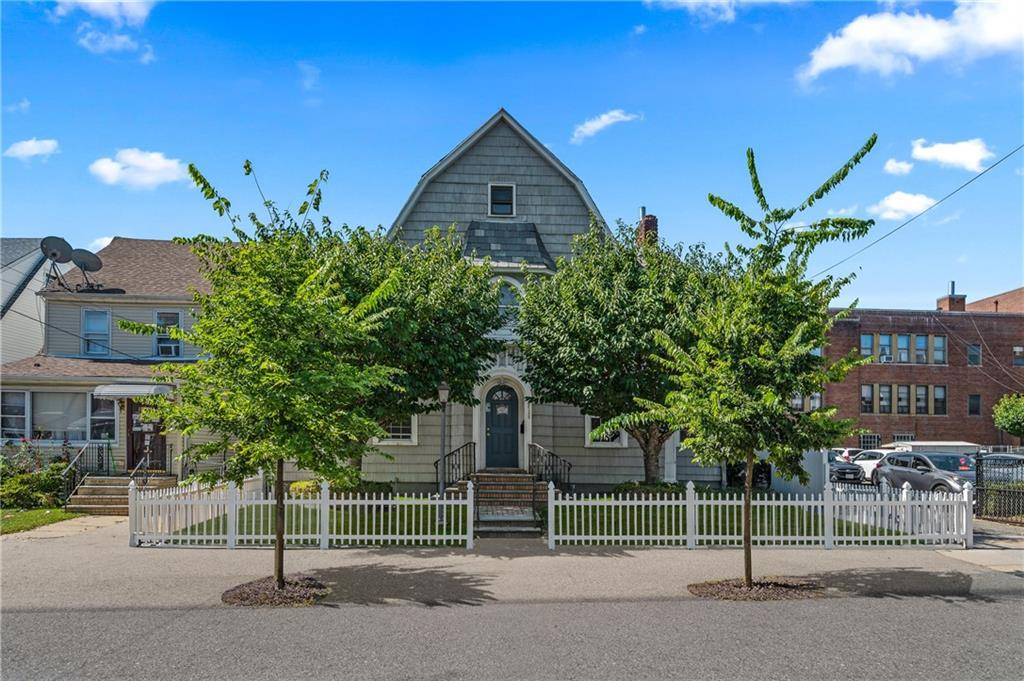 Queens Village, NY 11427,89-28 207th ST