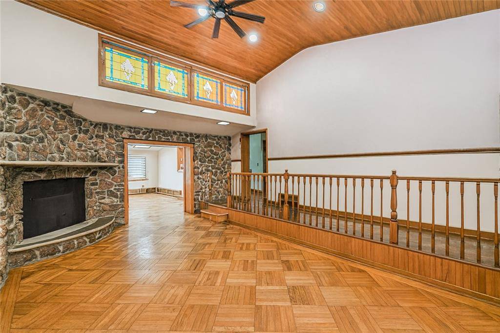 Brooklyn, NY 11235,734 Kathleen PL