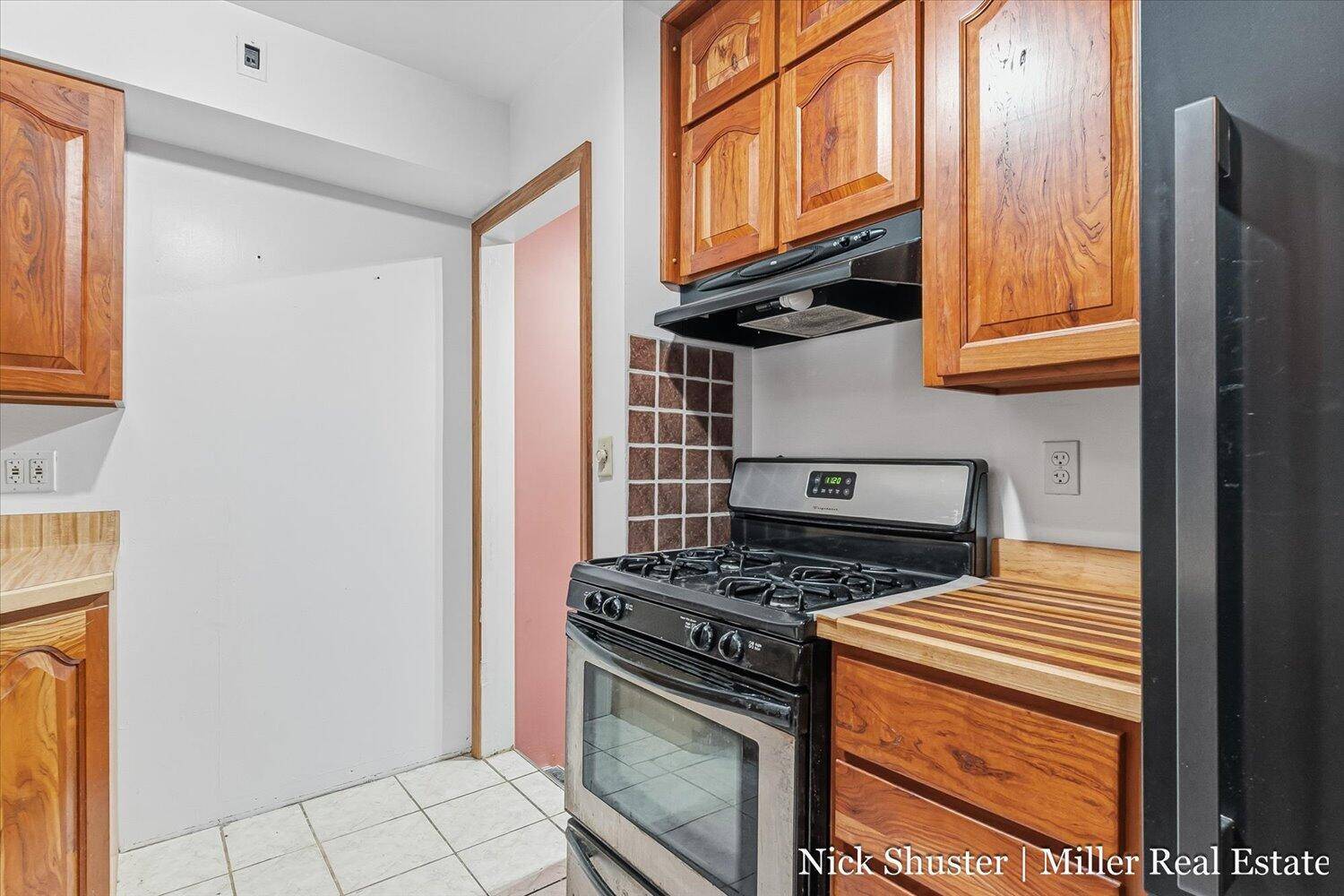 Hastings, MI 49058,414 W State RD