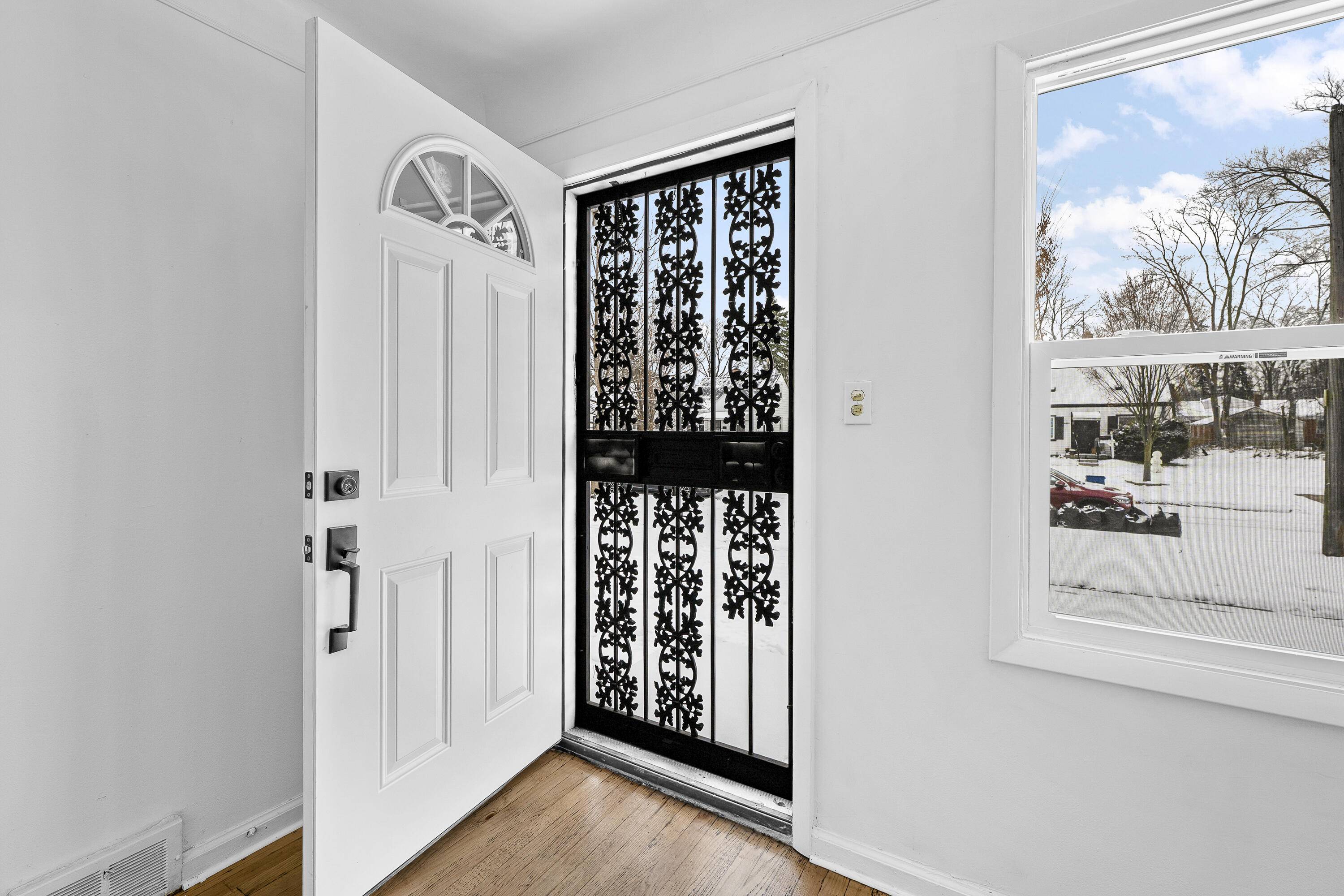 Detroit, MI 48219,18525 Westmoreland RD