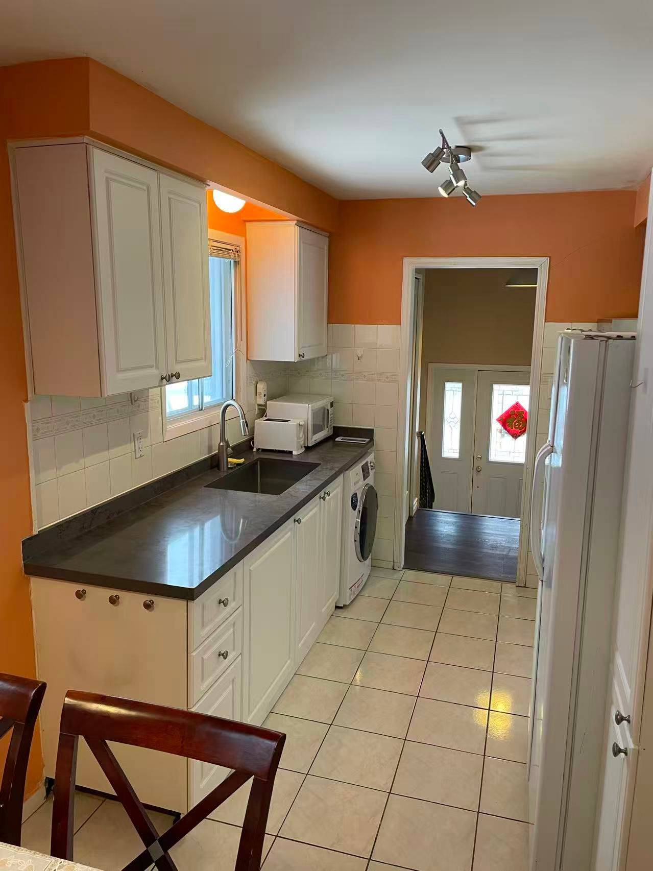 Toronto C15, ON M2H 2C6,253 Mcnicoll AVE #M & 2Fl