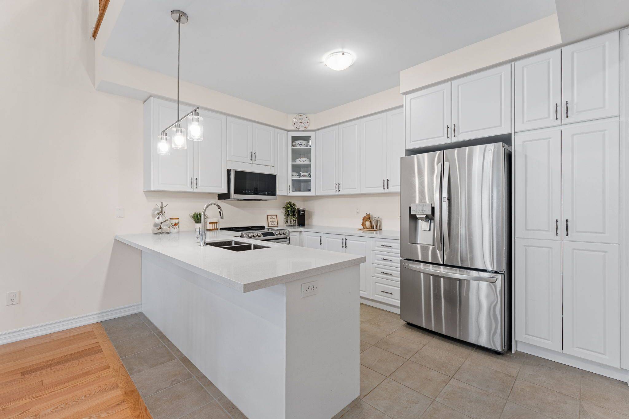 Georgina, ON L4P 0K3,88 Connell DR