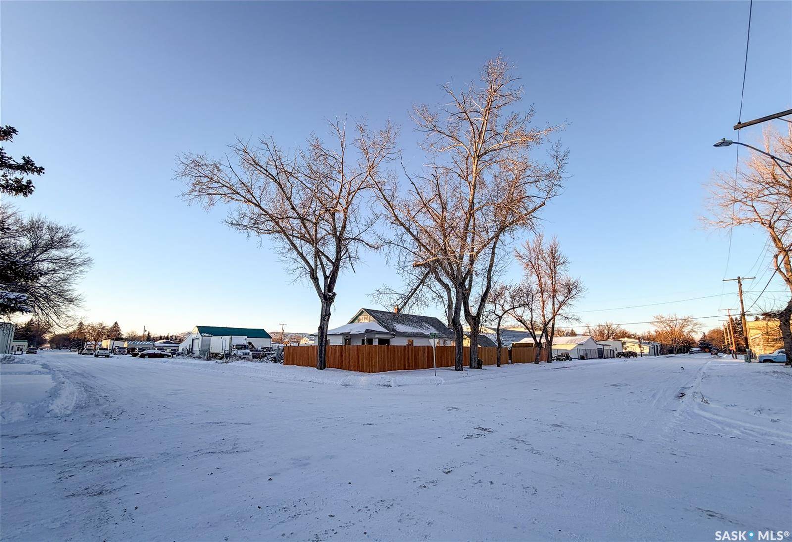 Eastend, SK S0N 0T0,301 Front STREET