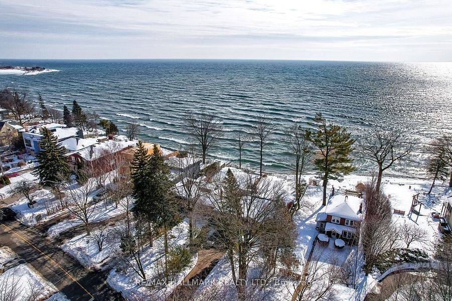 Toronto W06, ON M8W 3E8,6 Thirty First ST #UPPER