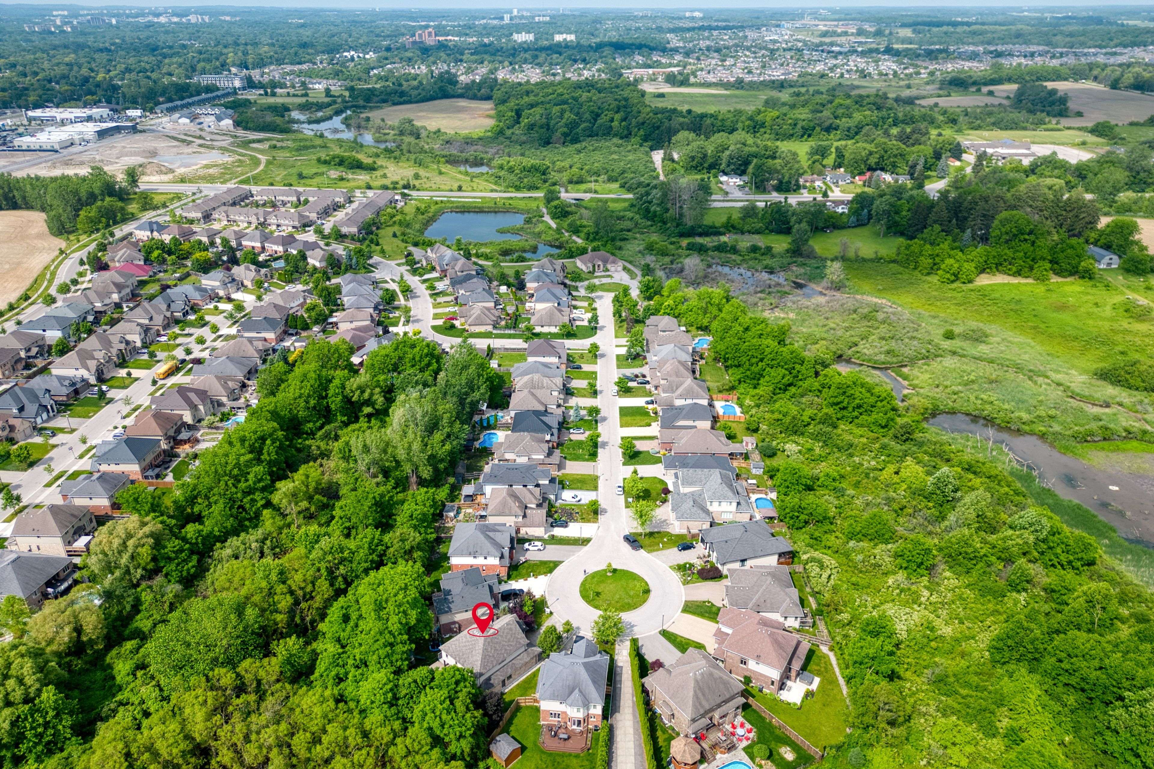 London North, ON N5X 0E7,1557 Privet PL