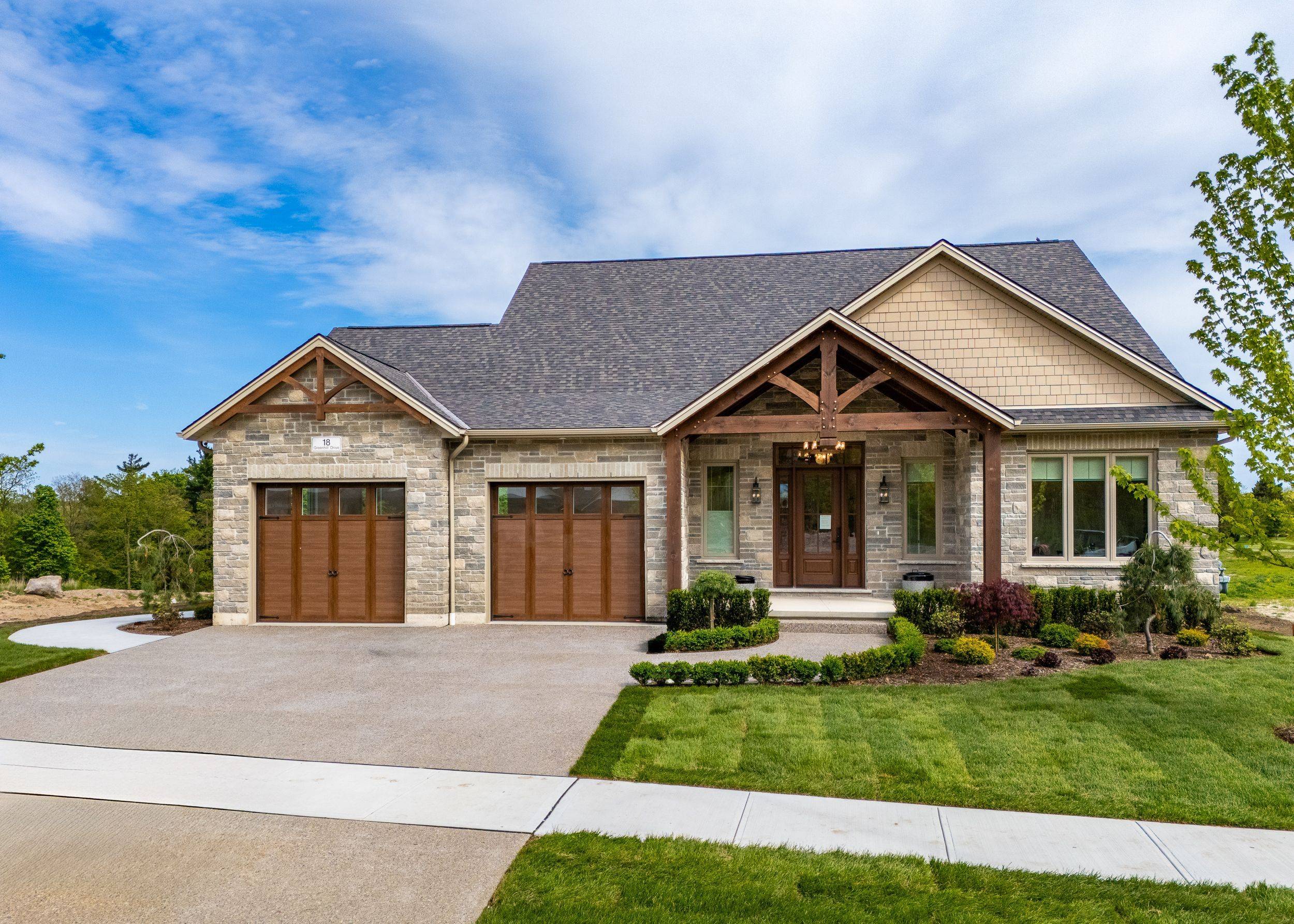 Tillsonburg, ON N4G 2K6,18 Greenhill DR