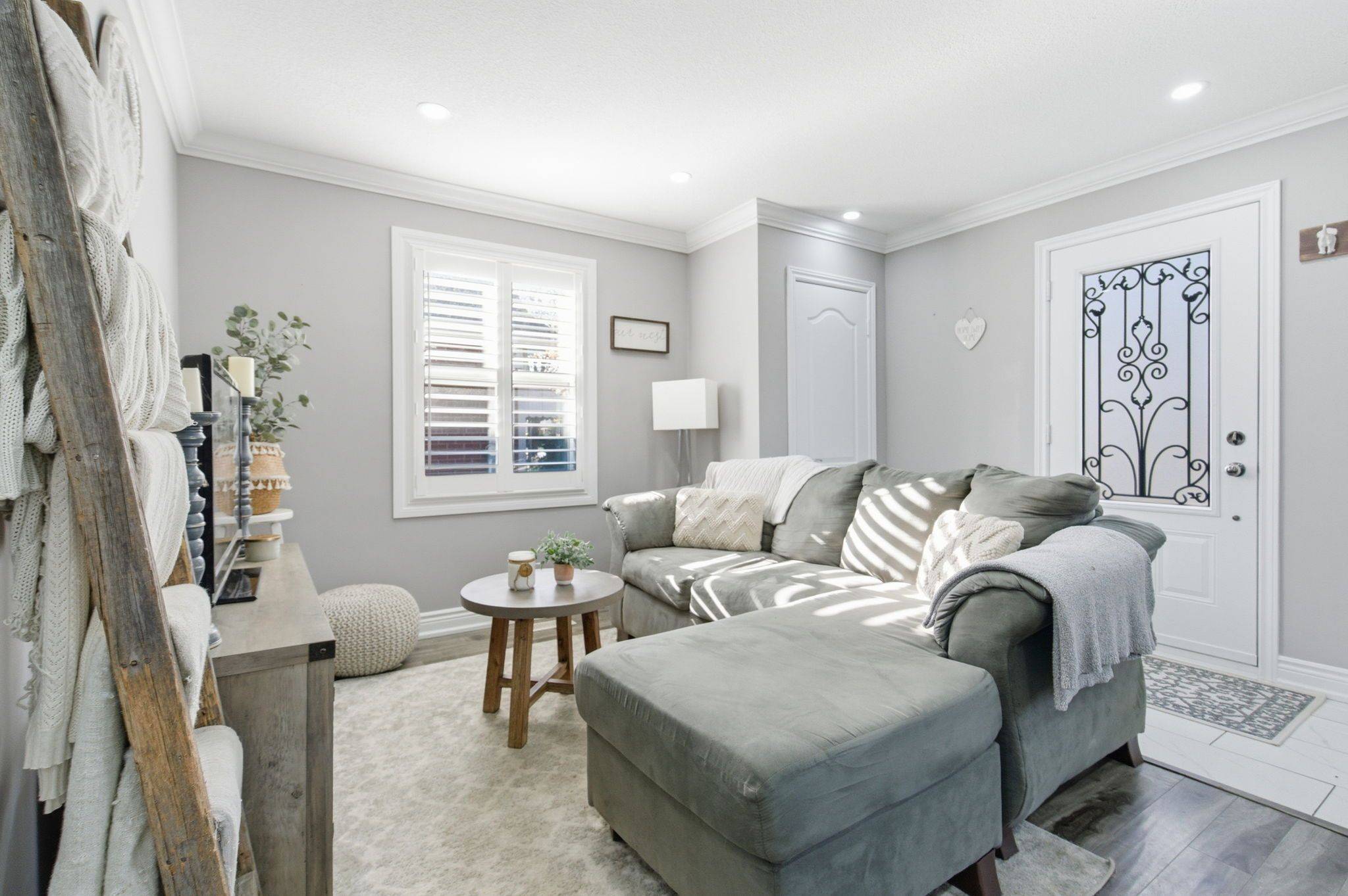 Hamilton, ON L8K 4W1,89 Erin AVE