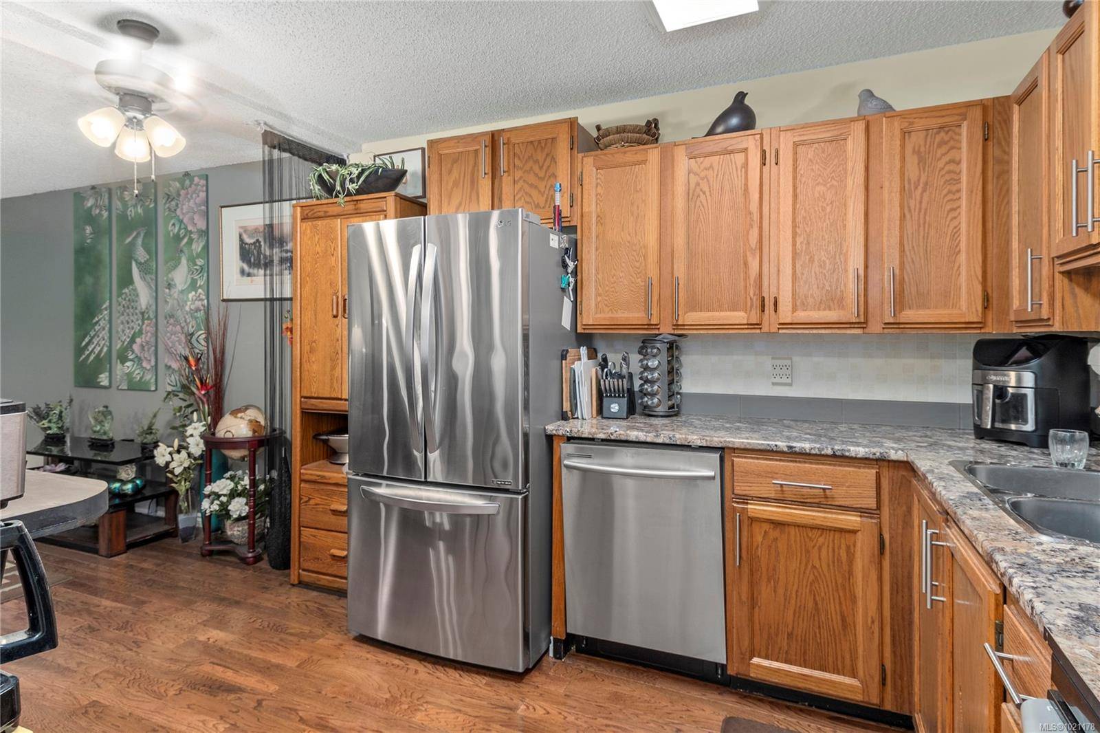 Campbell River, BC V9W 1B1,962 Island Hwy S #105