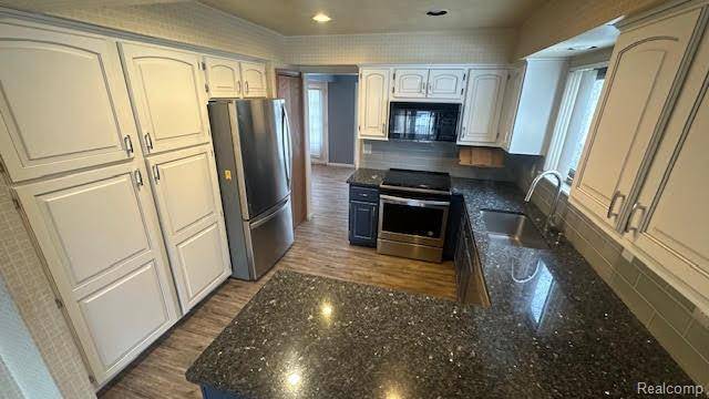 Farmington Hills, MI 48334,31470 HUNTERS CIRCLE DR