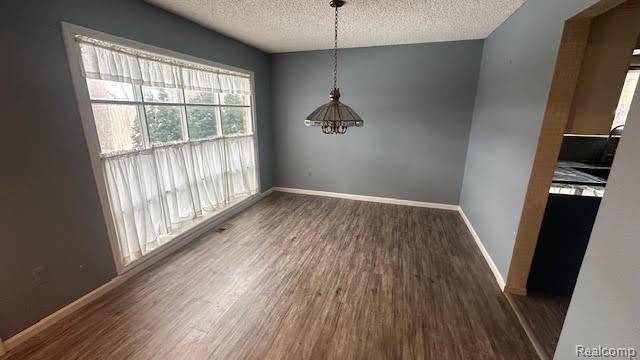 Farmington Hills, MI 48334,31470 HUNTERS CIRCLE DR