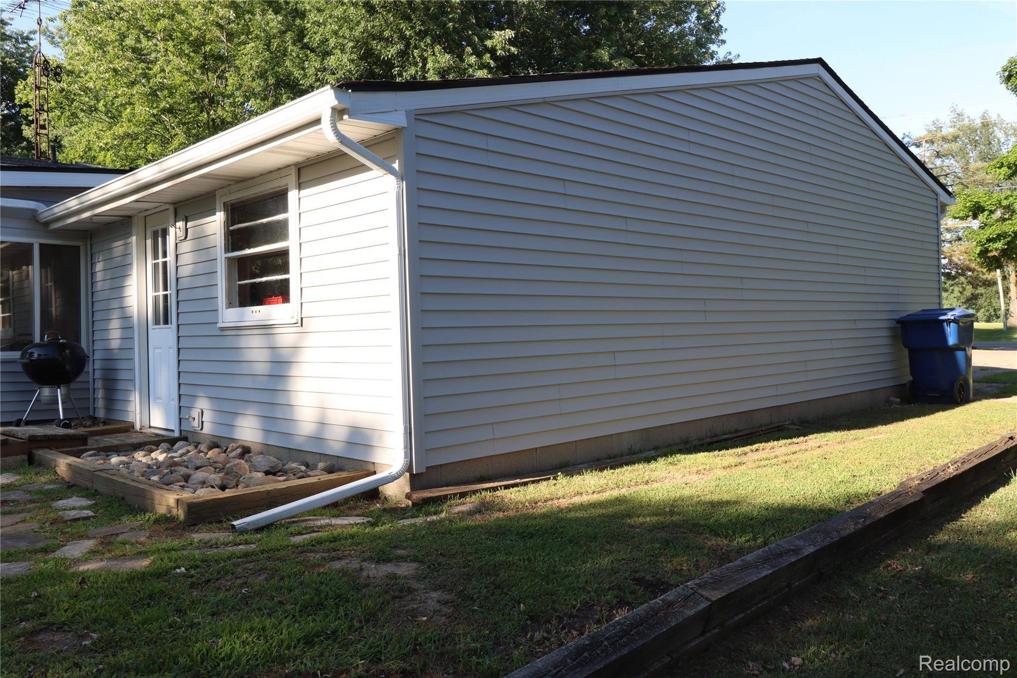 Goodrich, MI 48438,9360 Gale RD